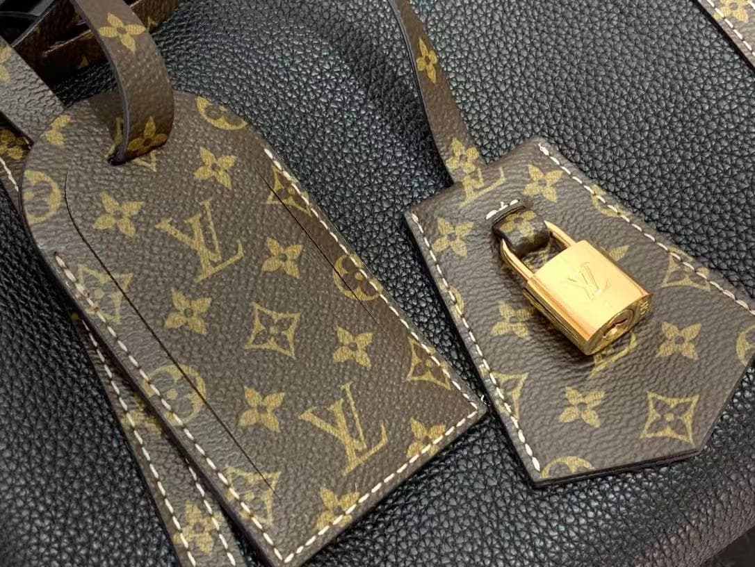 Louis Vuitton Express PM Calfskin leather M26039 Top