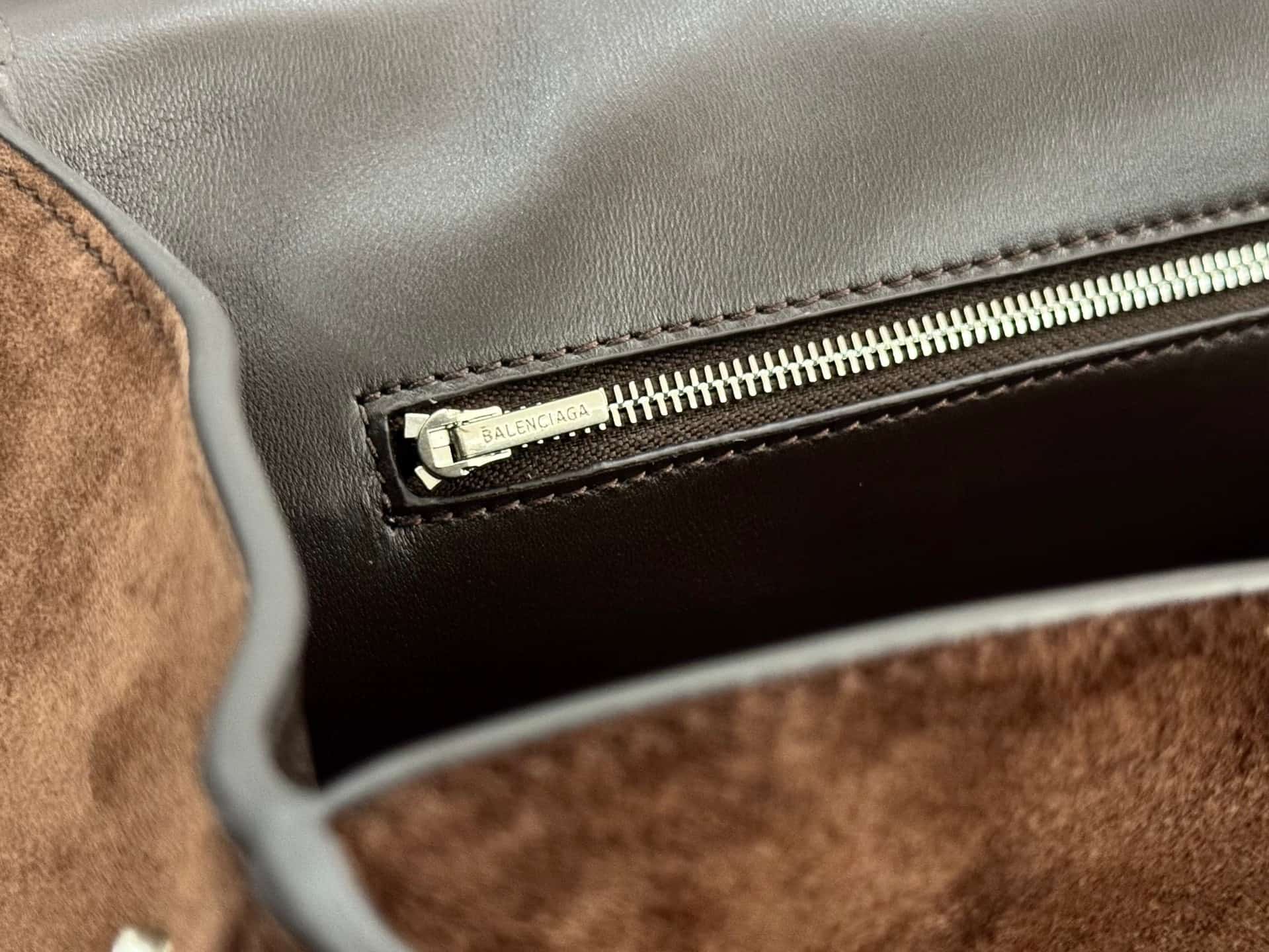 Balenciaga Rodeo Medium Bag in Light Espresso Waxed Suede Calfskin With Silver-Tone Metal TOP