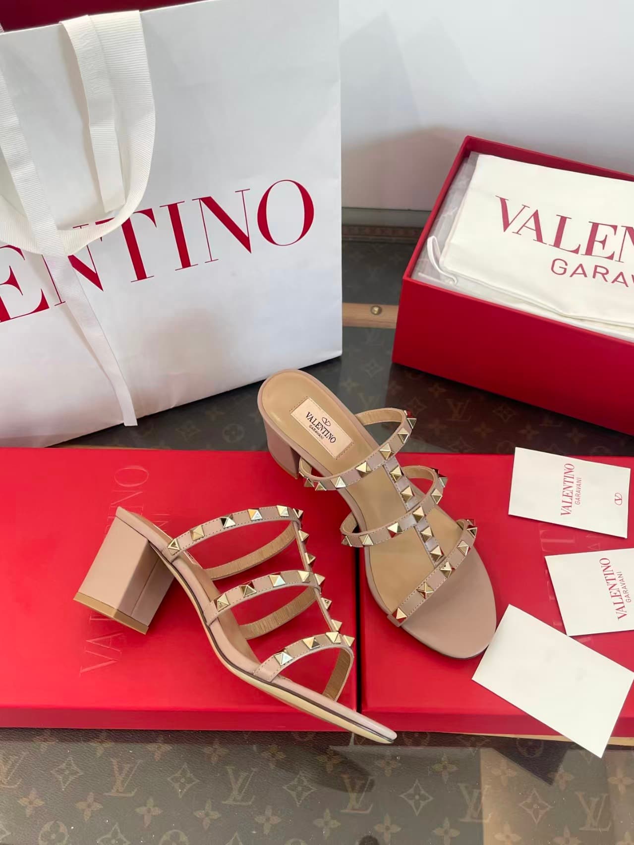 Valentino Garavani Rockstud Slide Sandals