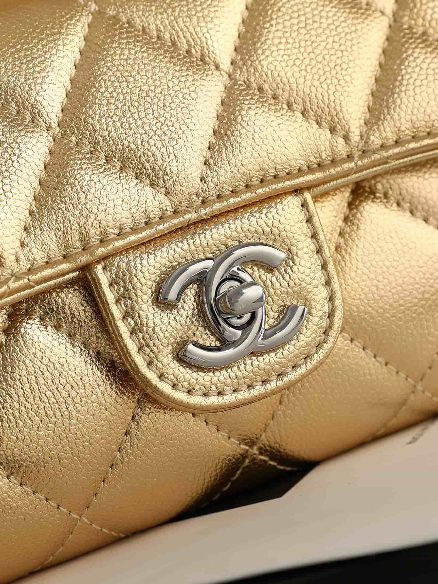 Chanel Clutch with chain Grained Calfskin & Silver-Tone Metal Gold AP5280 A