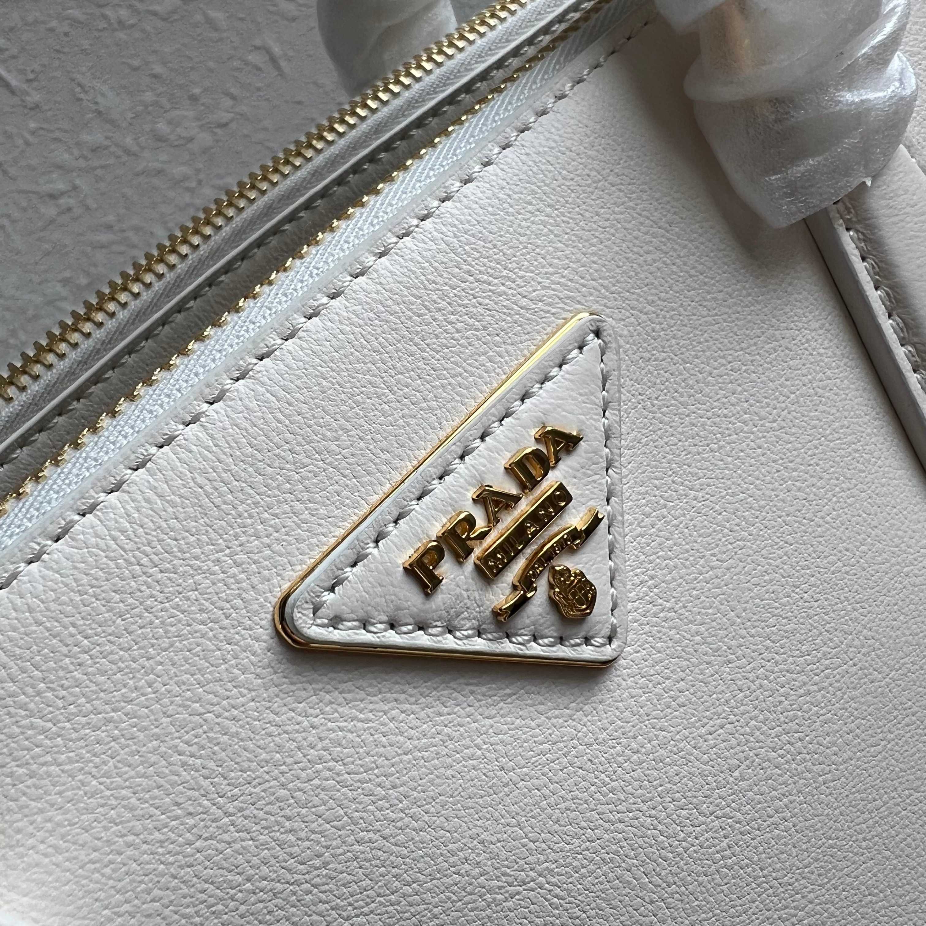 Prada Galleria small Saffiano leather bag 1BA896 White High