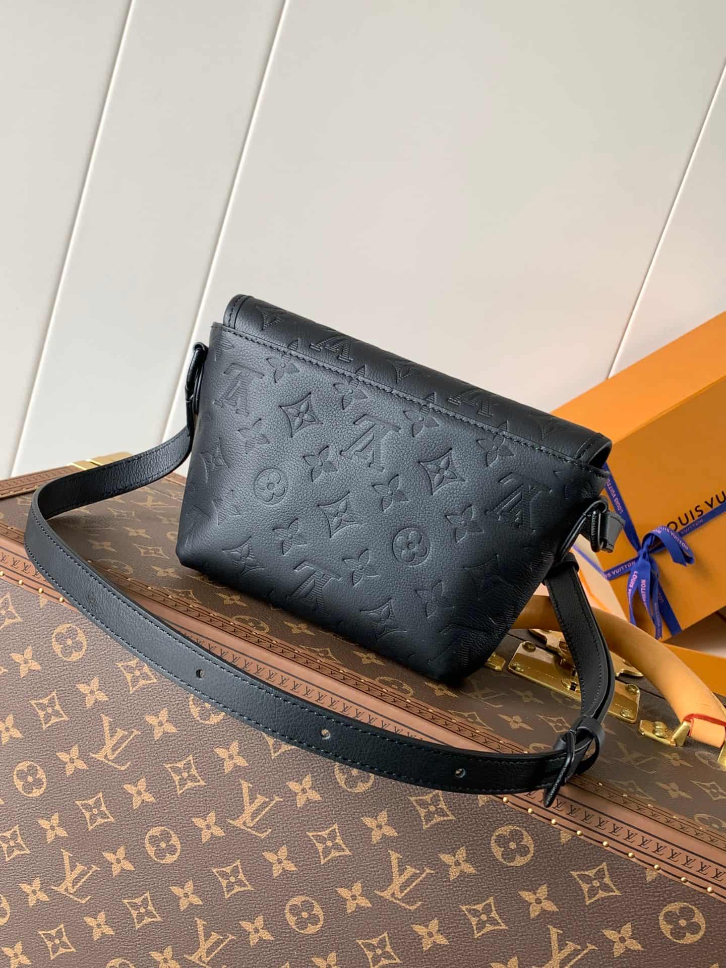 Louis Vuitton Pulse Wearable Wallet Black Monogram Shadow embossed cowhide leather M12636 High