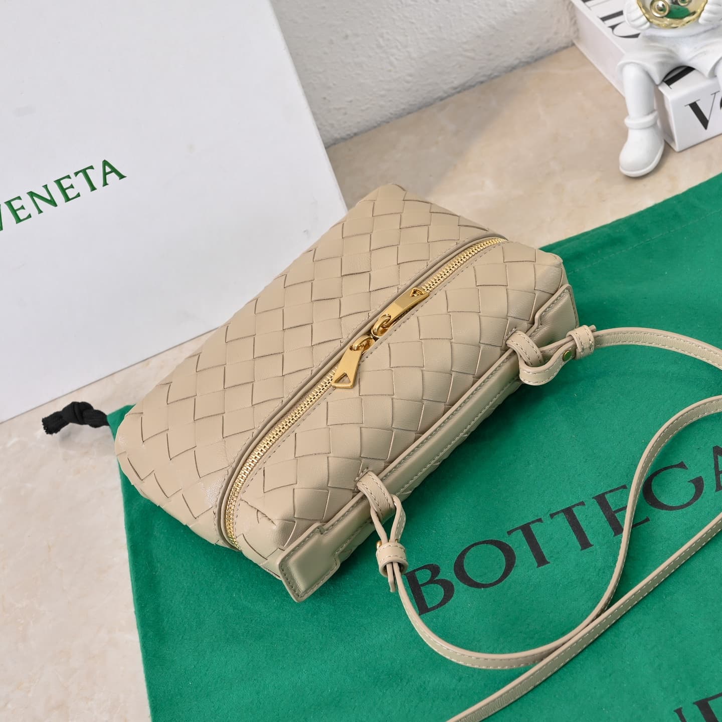 BV Bang Bang Vanity mini intrecciato leather High