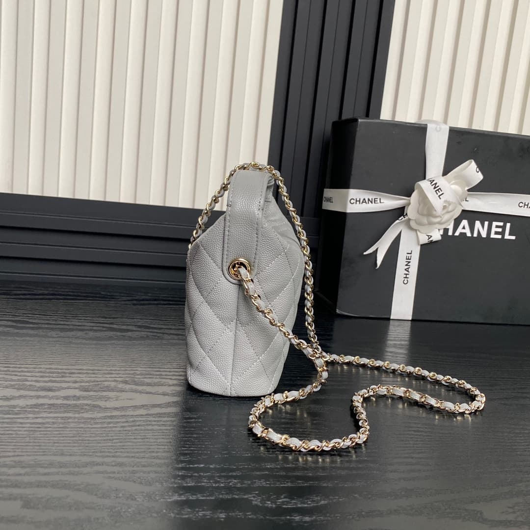 Chanel 25C Quilted Hobo Clutch on Chain Grained Calfskin & Gold Metal AP4386 A