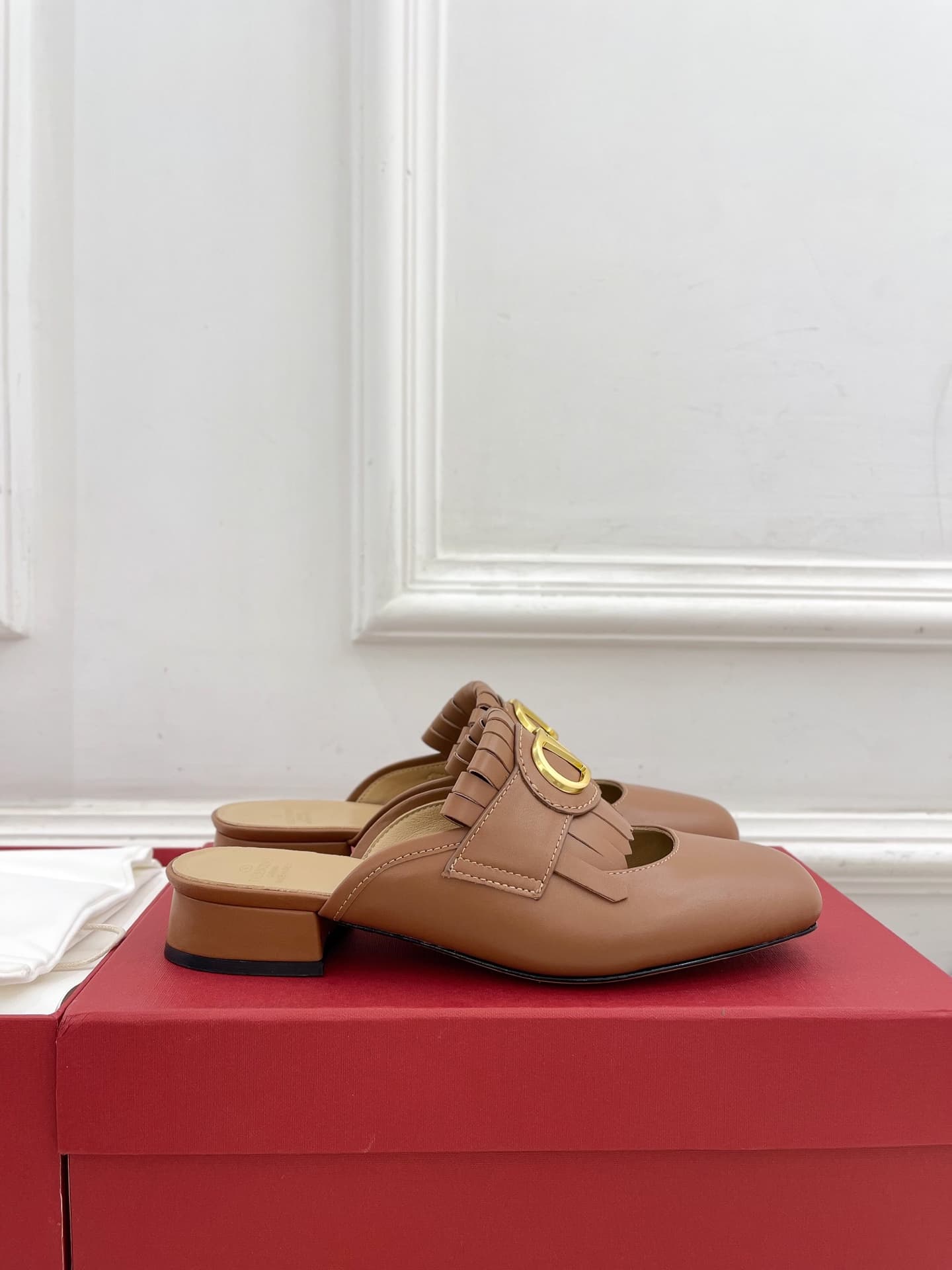 Valentino Vlogo Signature Calfskin Moccasin Mule Shoes Women