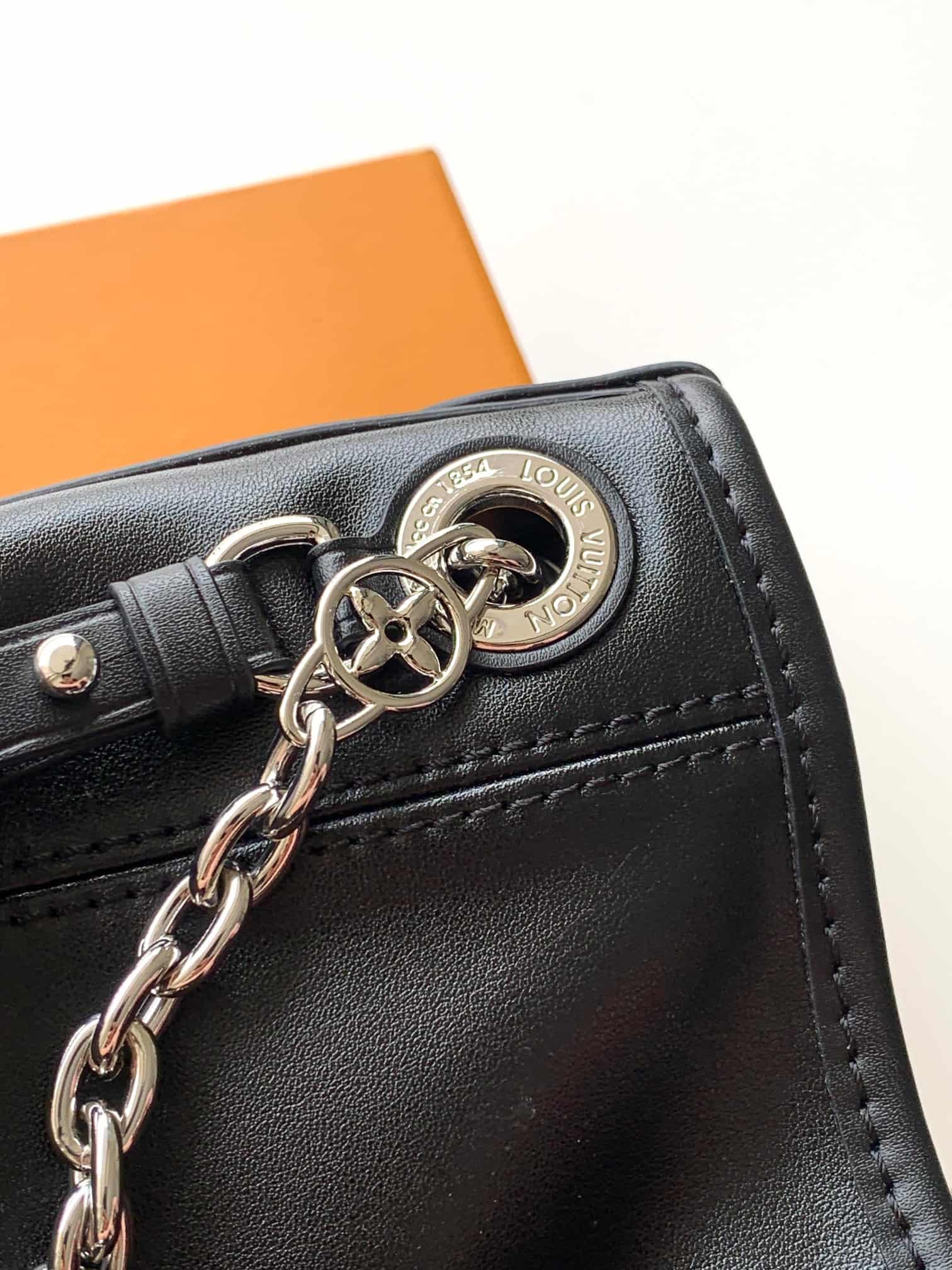Louis Vuitton CarryAll Vibe BB Lambskin M12888 Black High