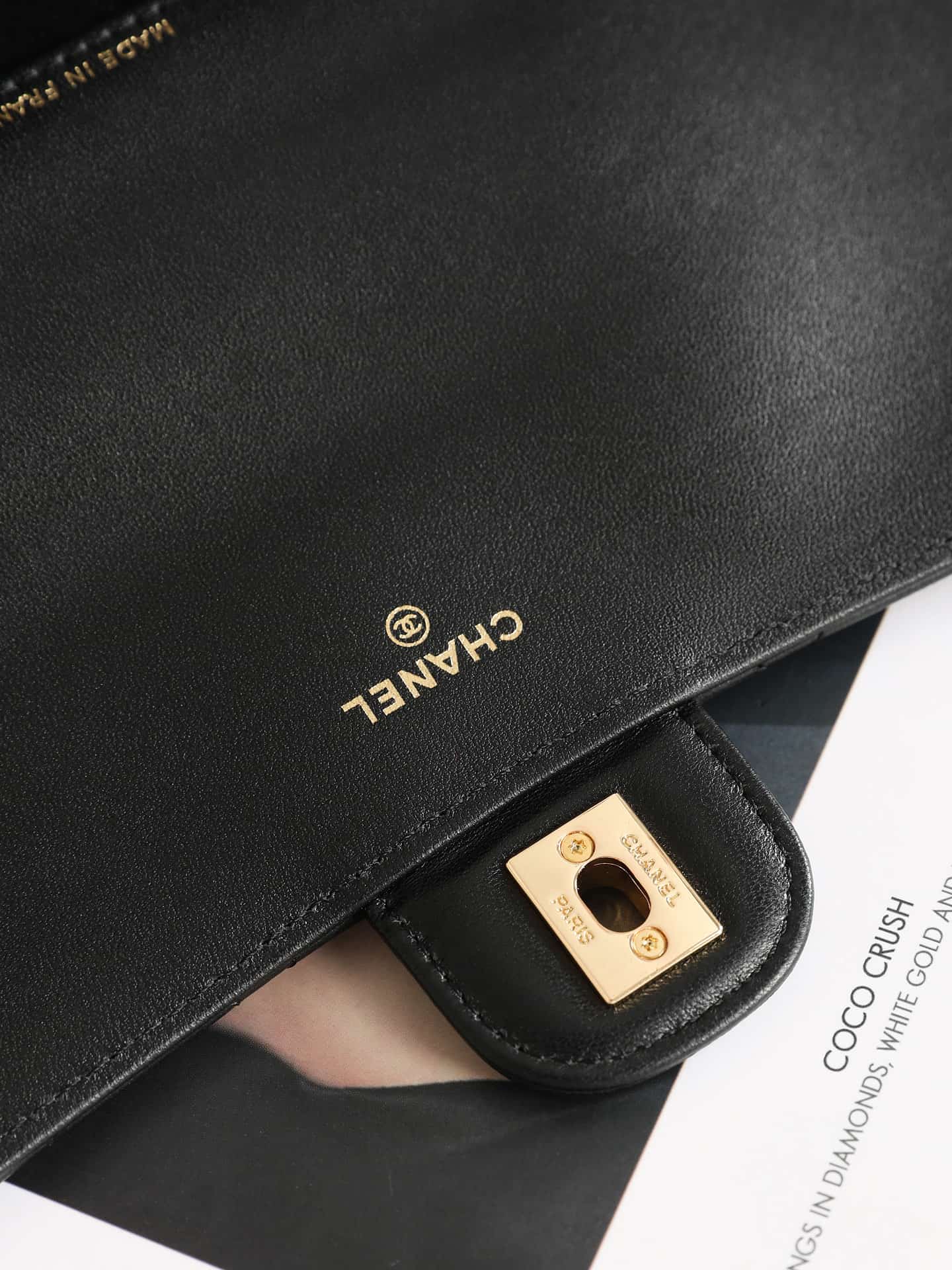 Chanel Clutch with chain Lambskin Calfskin & Gold-Tone Metal Black AP5280 A