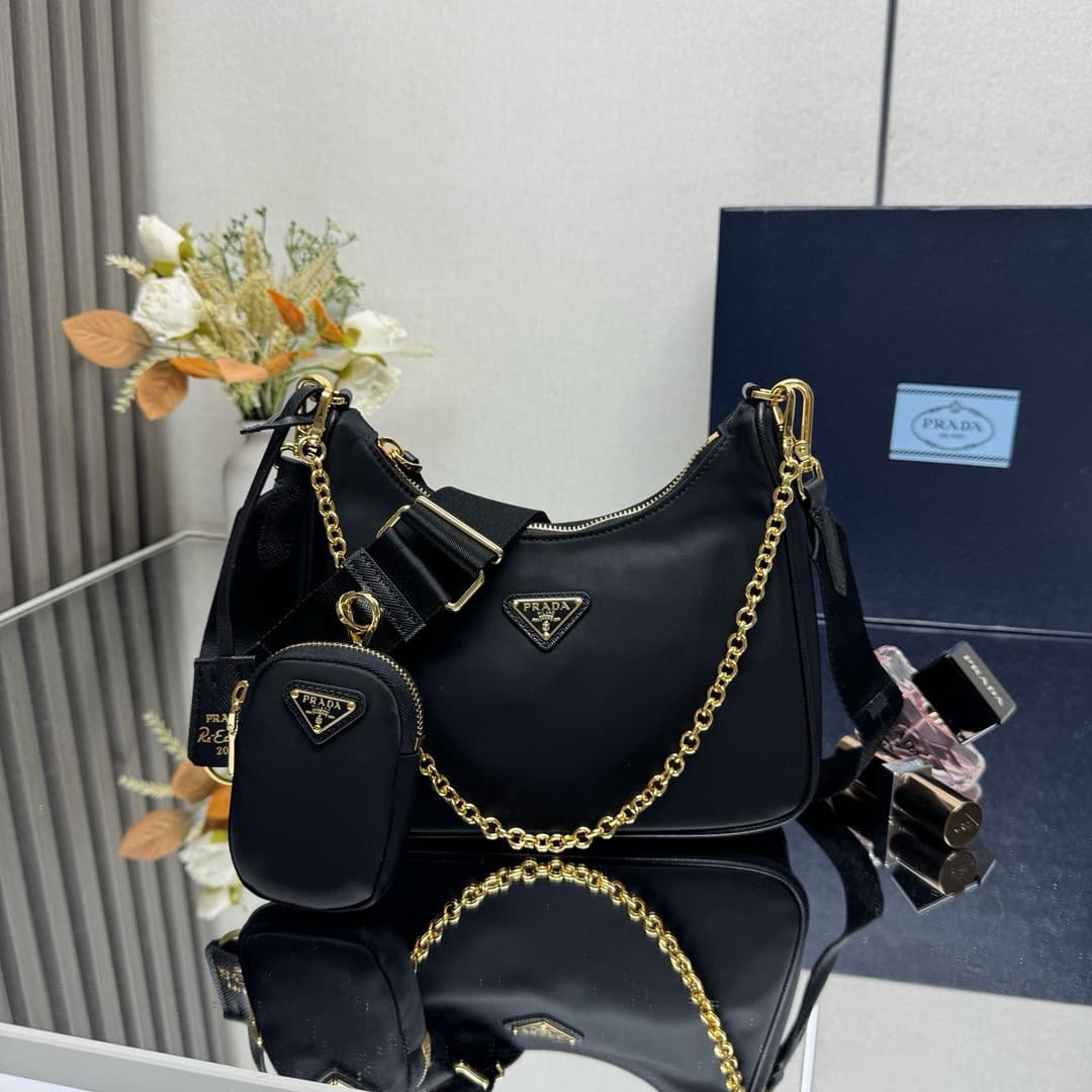 Prada Re-Edition 2005 Nylon bag 1BH204 Black High