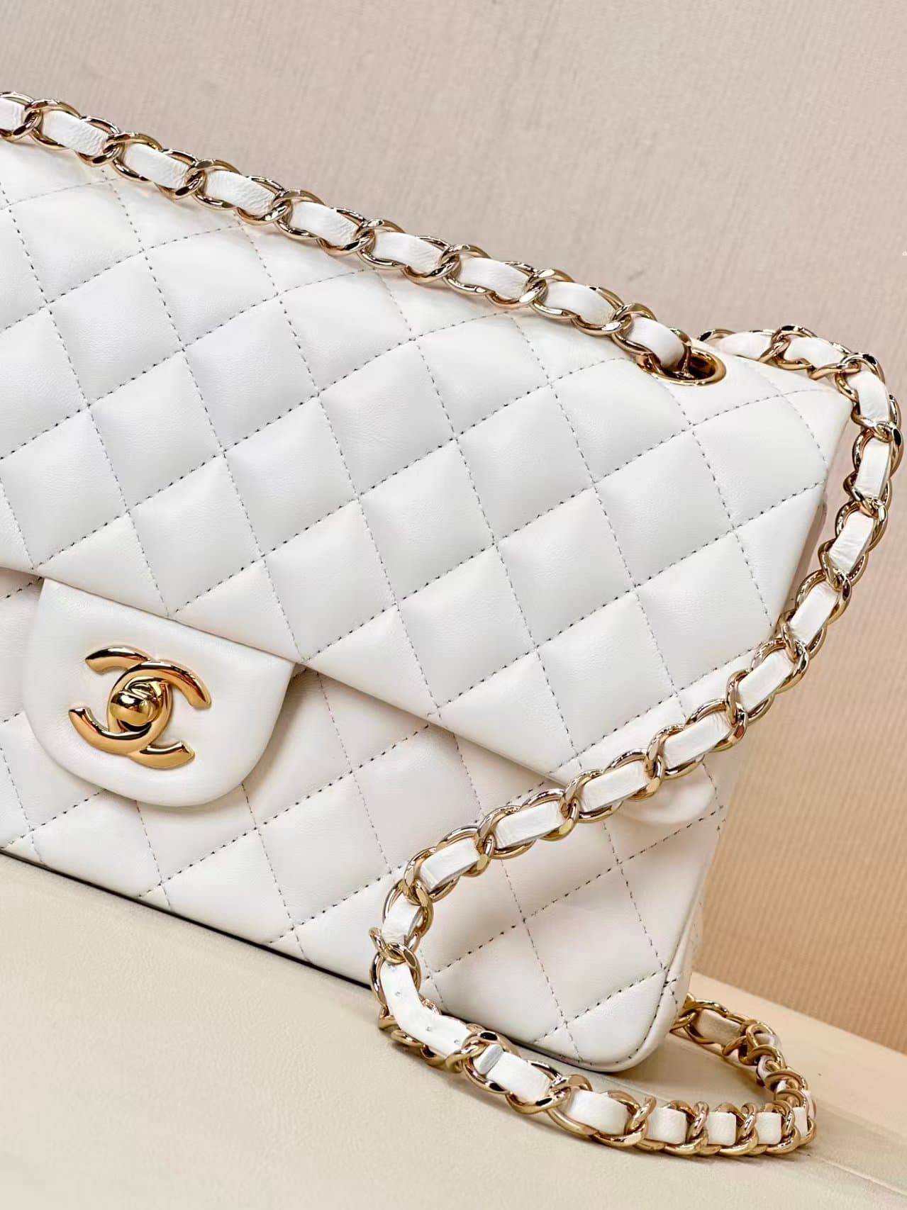 Chanel Medium CLASSIC HANDBAG Lambskin Gold-Tone Metal White TOP