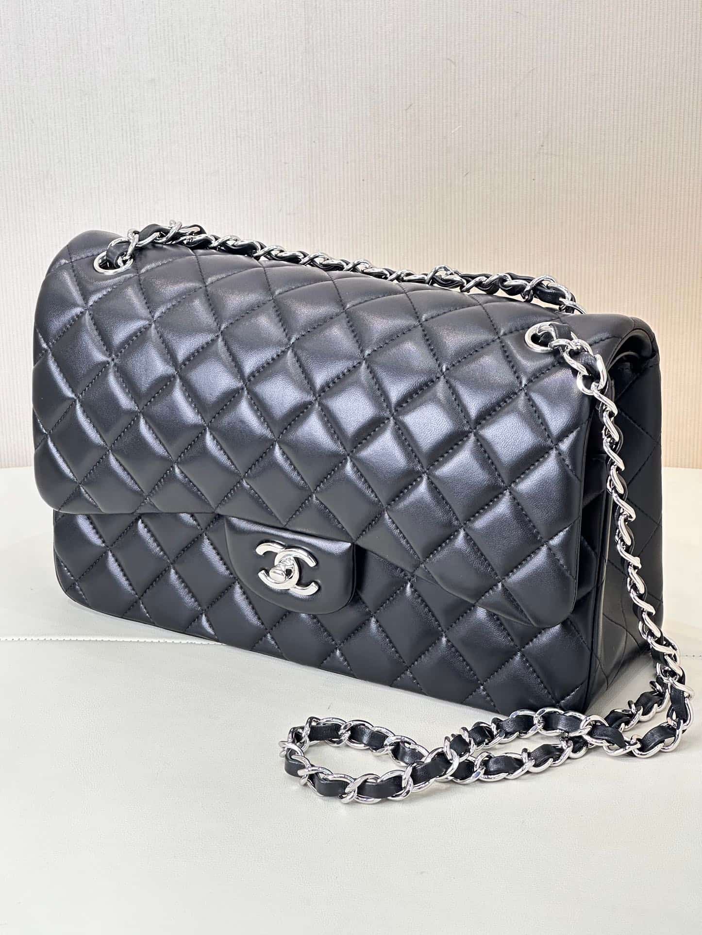 Chanel Large CLASSIC HANDBAG Lambskin Black Silver Metal TOP