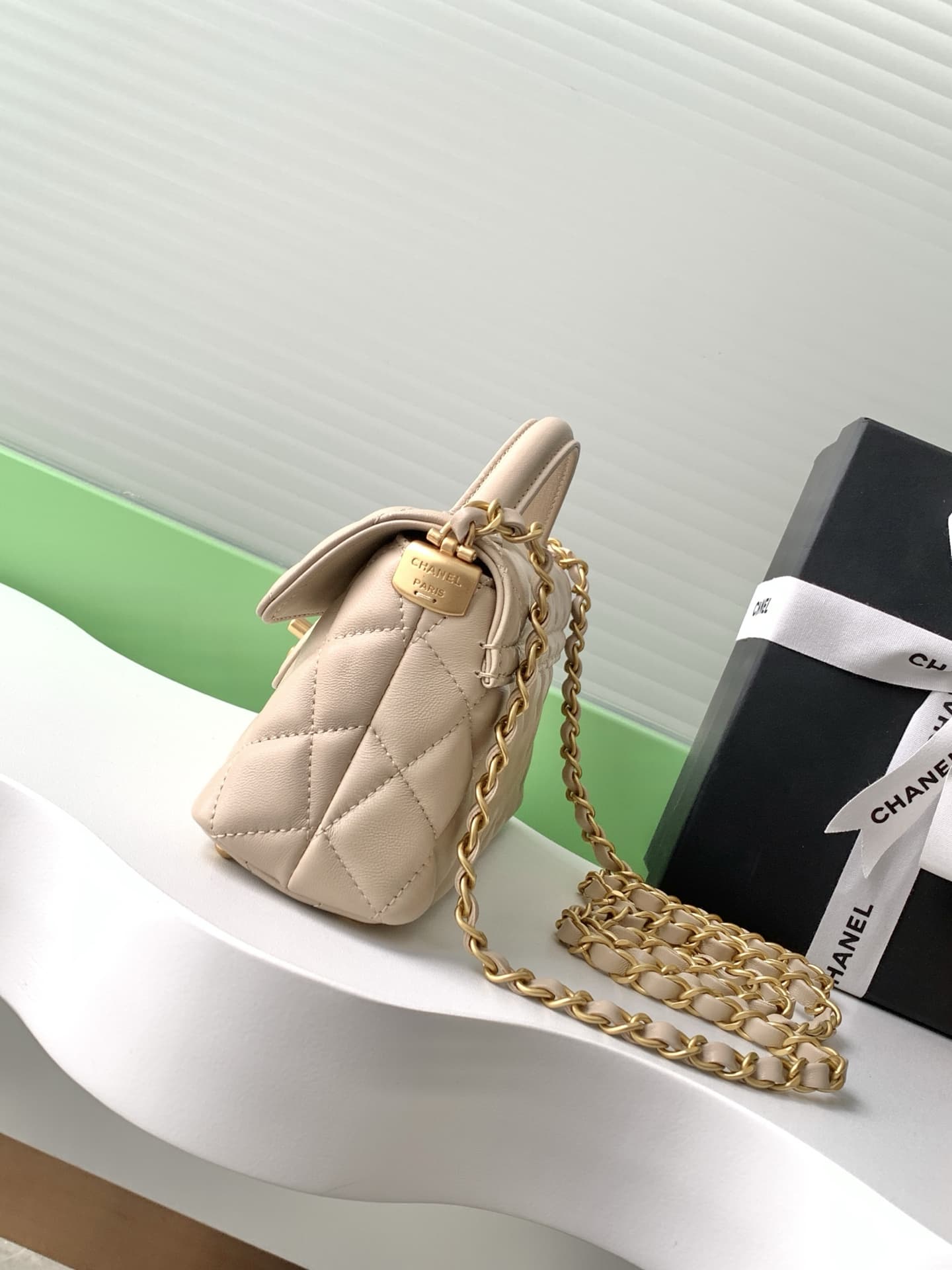 Mini FLAP BAG WITH TOP HANDLE Lambskin Gold-Metal AS5354 Beige A