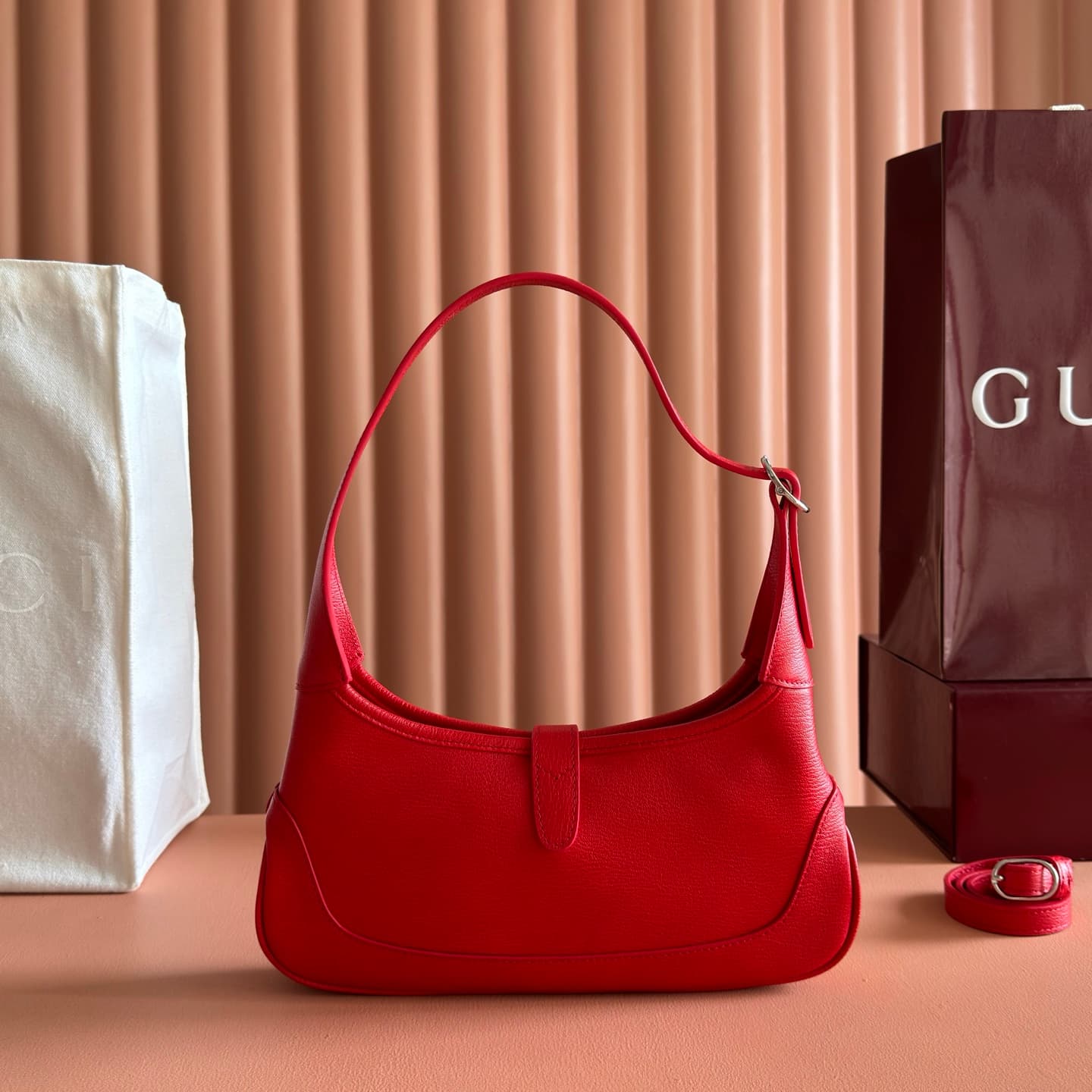 Gucci Jackie Slim medium shoulder bag Red soft grainy leather 863137 High