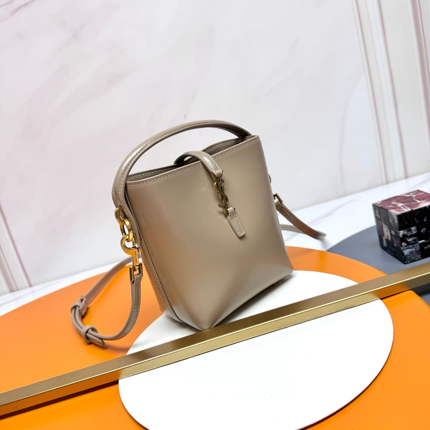 LE 37 mini in shiny leather 765870 High