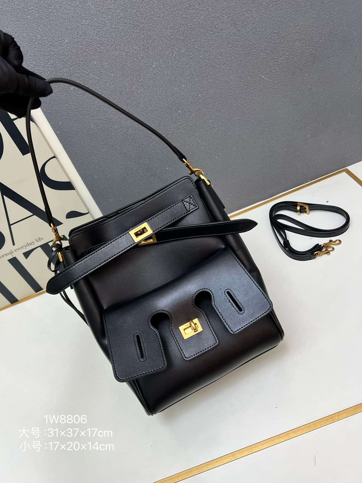 Balenciaga Bel Air Carry All Bag in balck leather gold hardware 1W8806 High