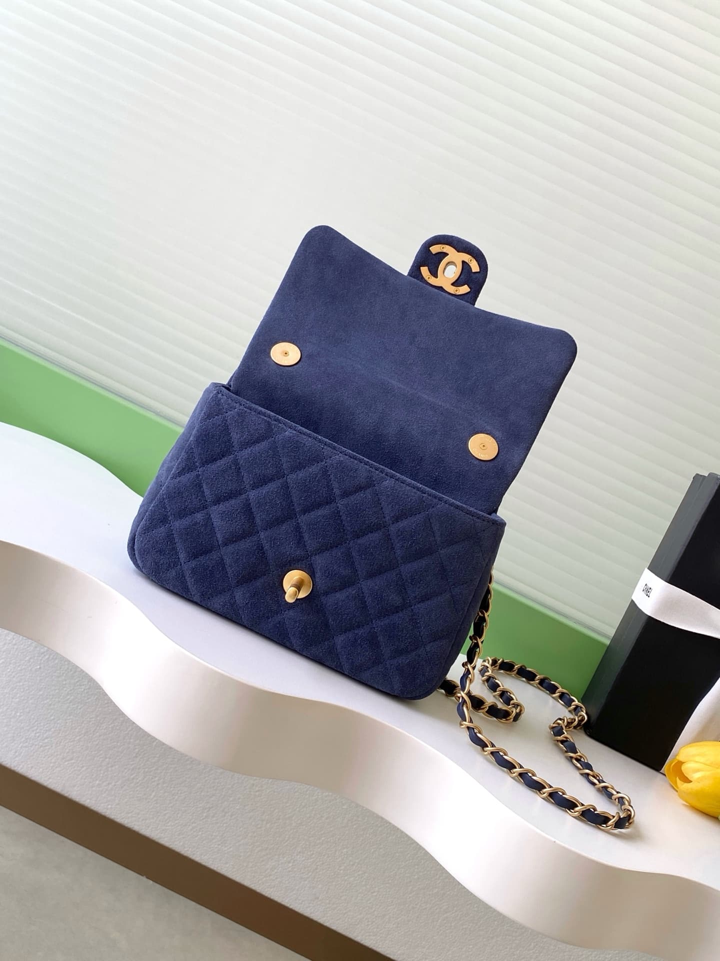 Chanel Classic Flap bag in Navy Blue Suede & Gold-Tone Metal AS5989 A