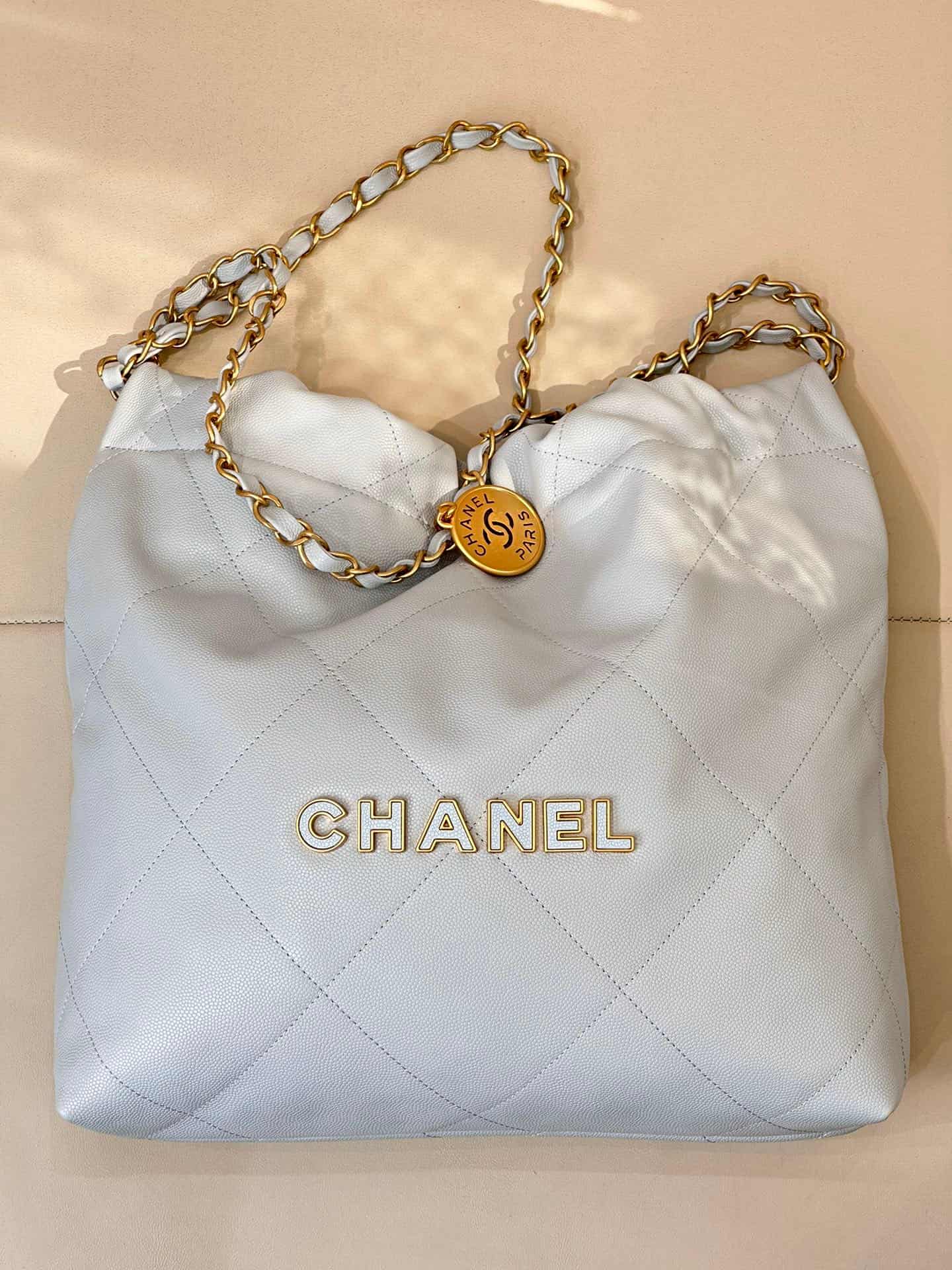Chanel 22 Small handbag Shiny calfskin & gold-tone metal AS3260 Light Blue TOP