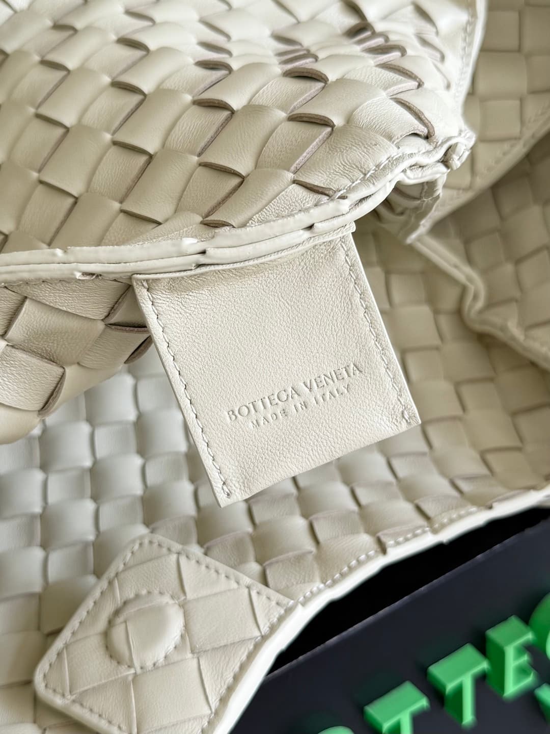 Bottega Veneta Medium Campana shoulder bag in Intrecciato leather Sea salt TOP