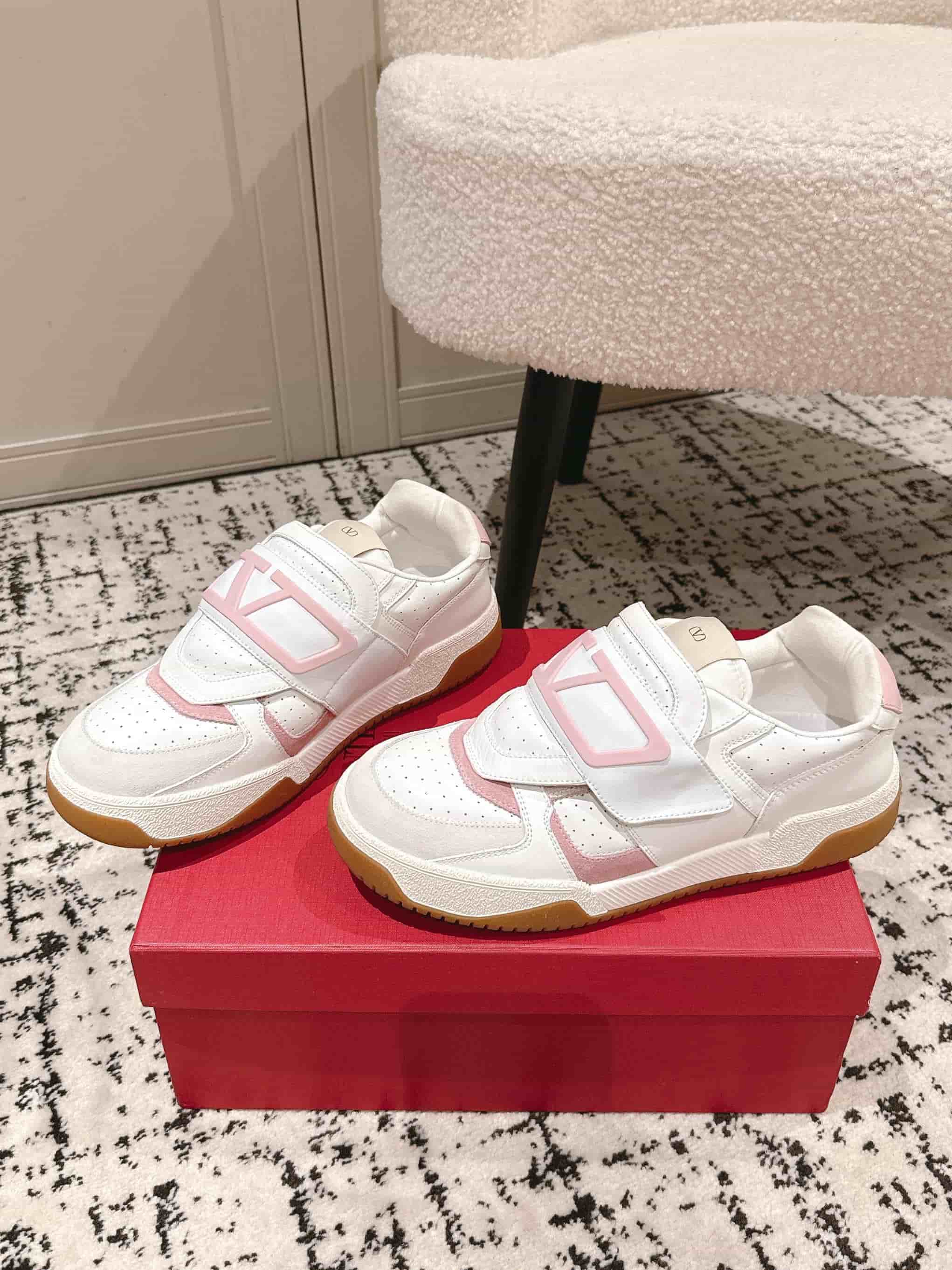 Valentino Joie De Jouer Low Top Sneaker In Nappa Calfskin Men Women