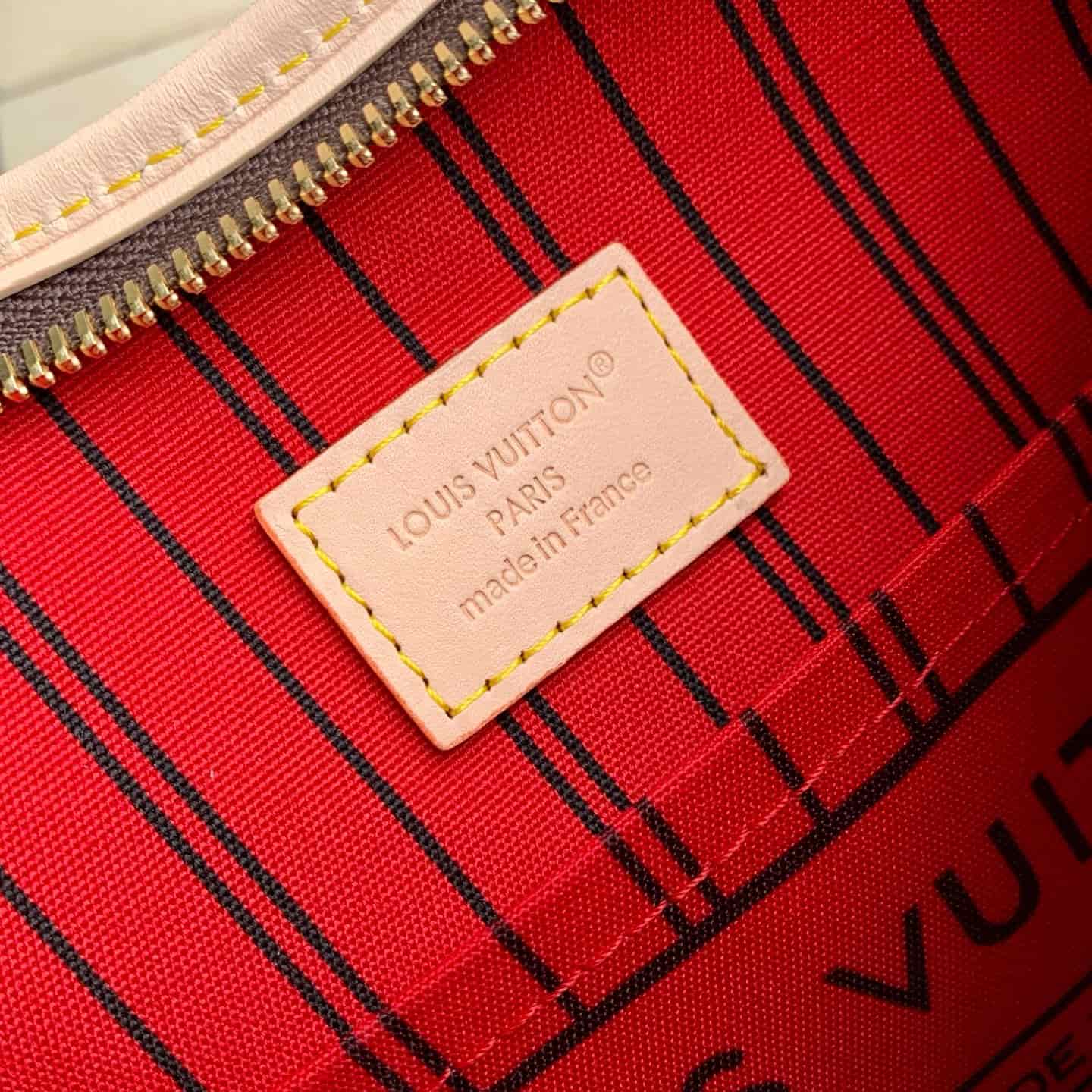 Louis Vuitton Lineup BB Monogram coated canvas M28423 High