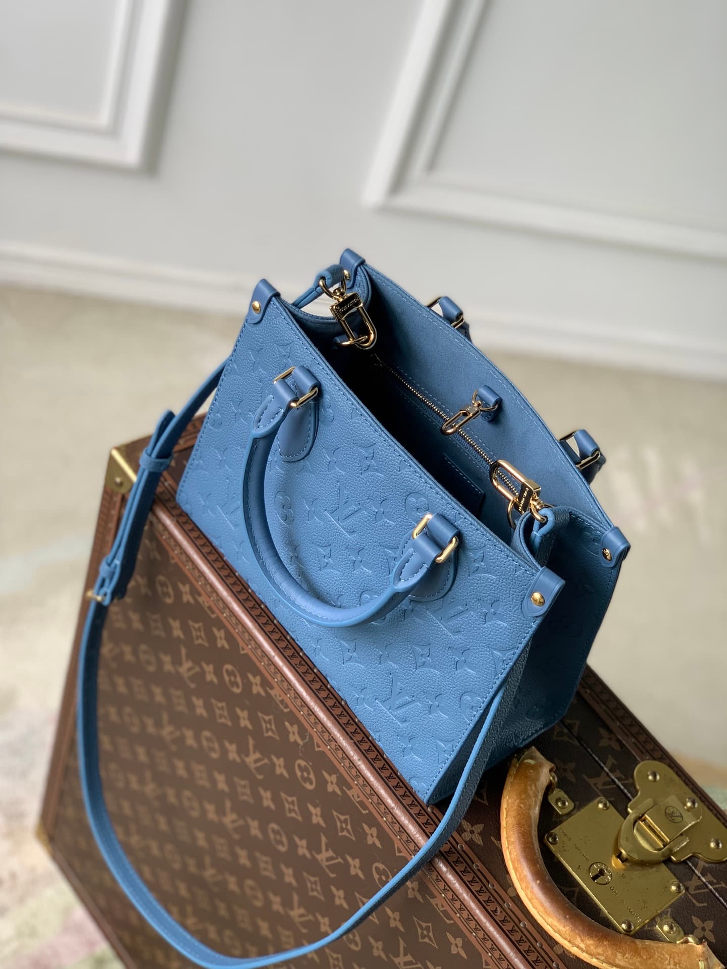 Louis Vuitton OnTheGo PM Blue Jean Cowhide leather M28181 High