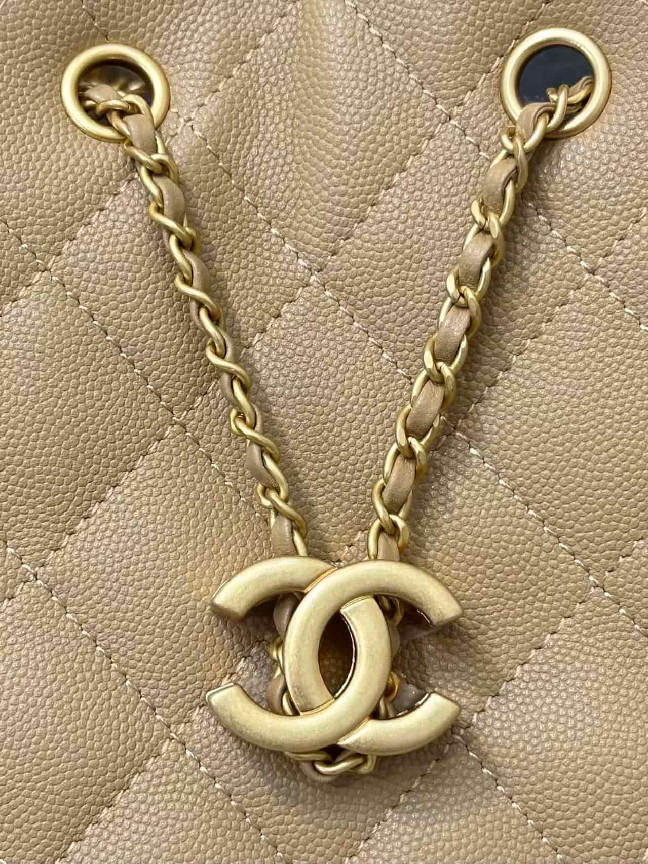 Chanel 25 Medium Hobo handbag AS5311 Grained Calfskin & Gold-tone Metal TOP