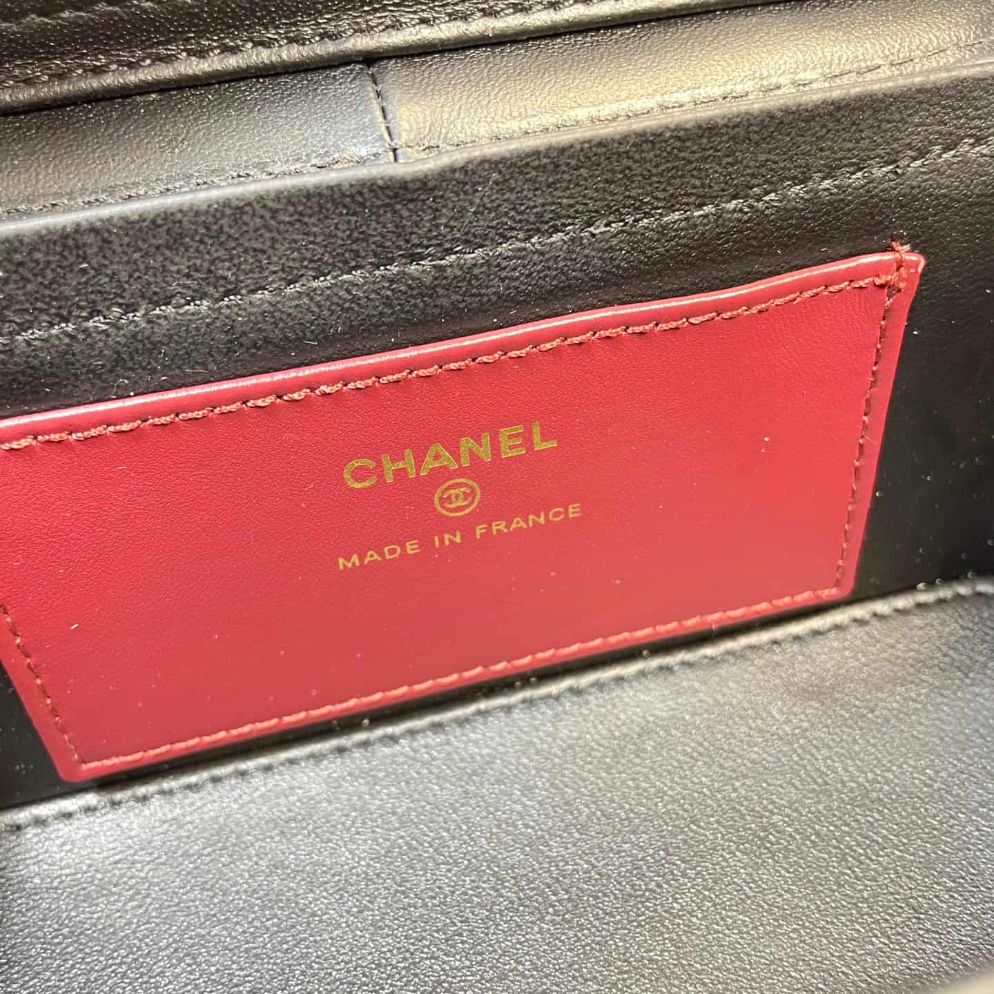 Chanel Long Vanity with Leather Strap Grained Shiny Calfskin & Gold-Tone Metal Black AP5067 A