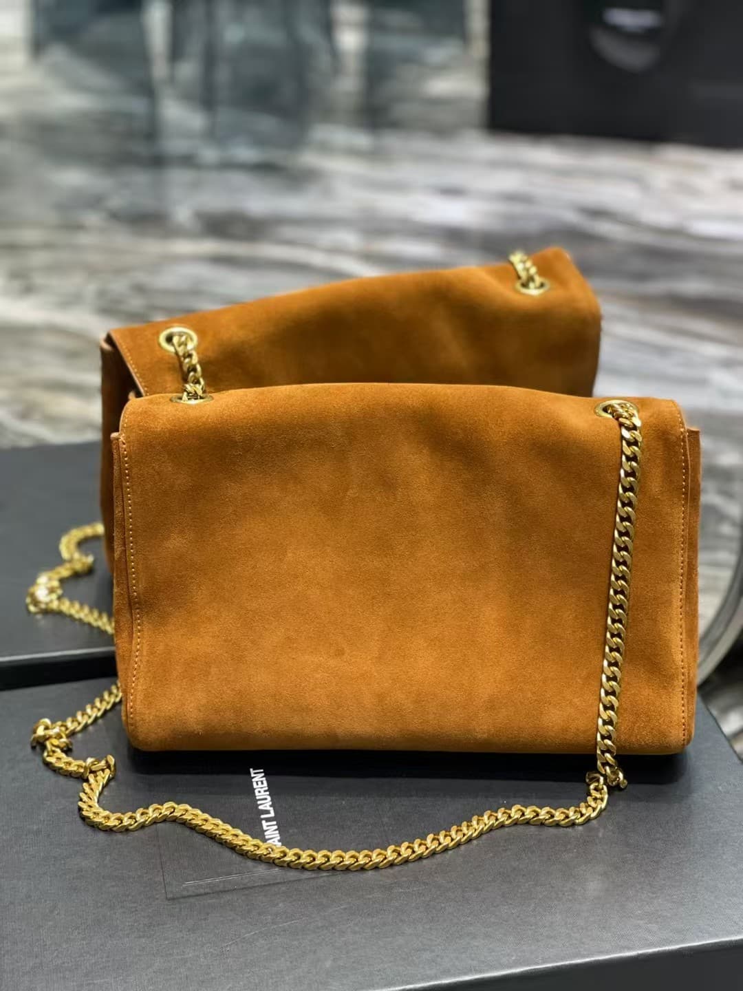 KATE MEDIUM REVERSIBLE IN SUEDE  High