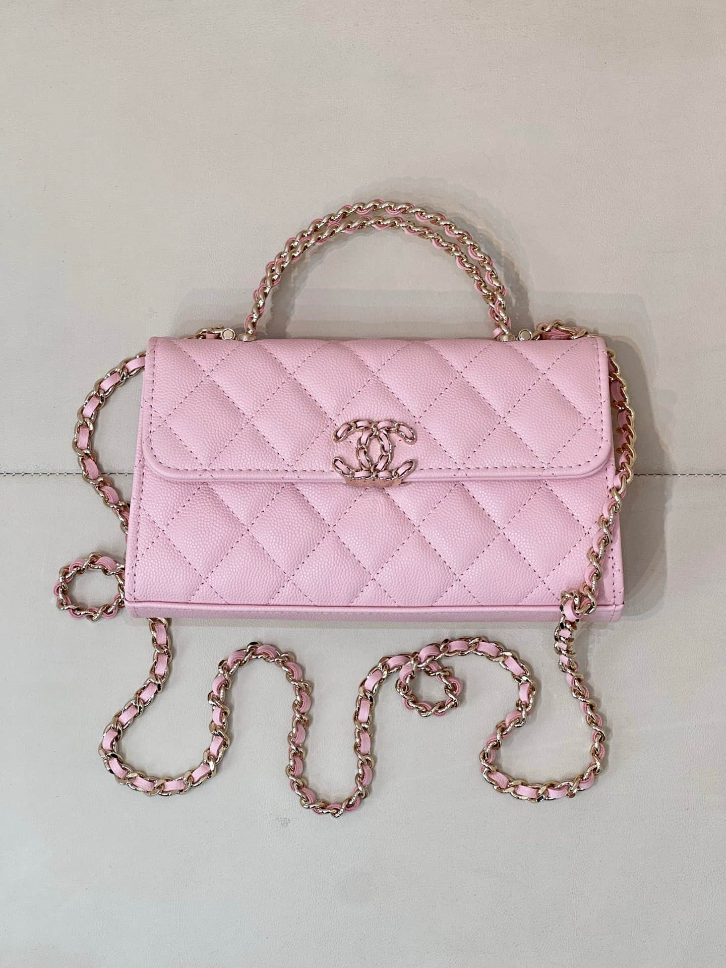 Chanel Clutch with chain Grained Calfskin&Gold-Tone Metal Pink AP3238 TOP