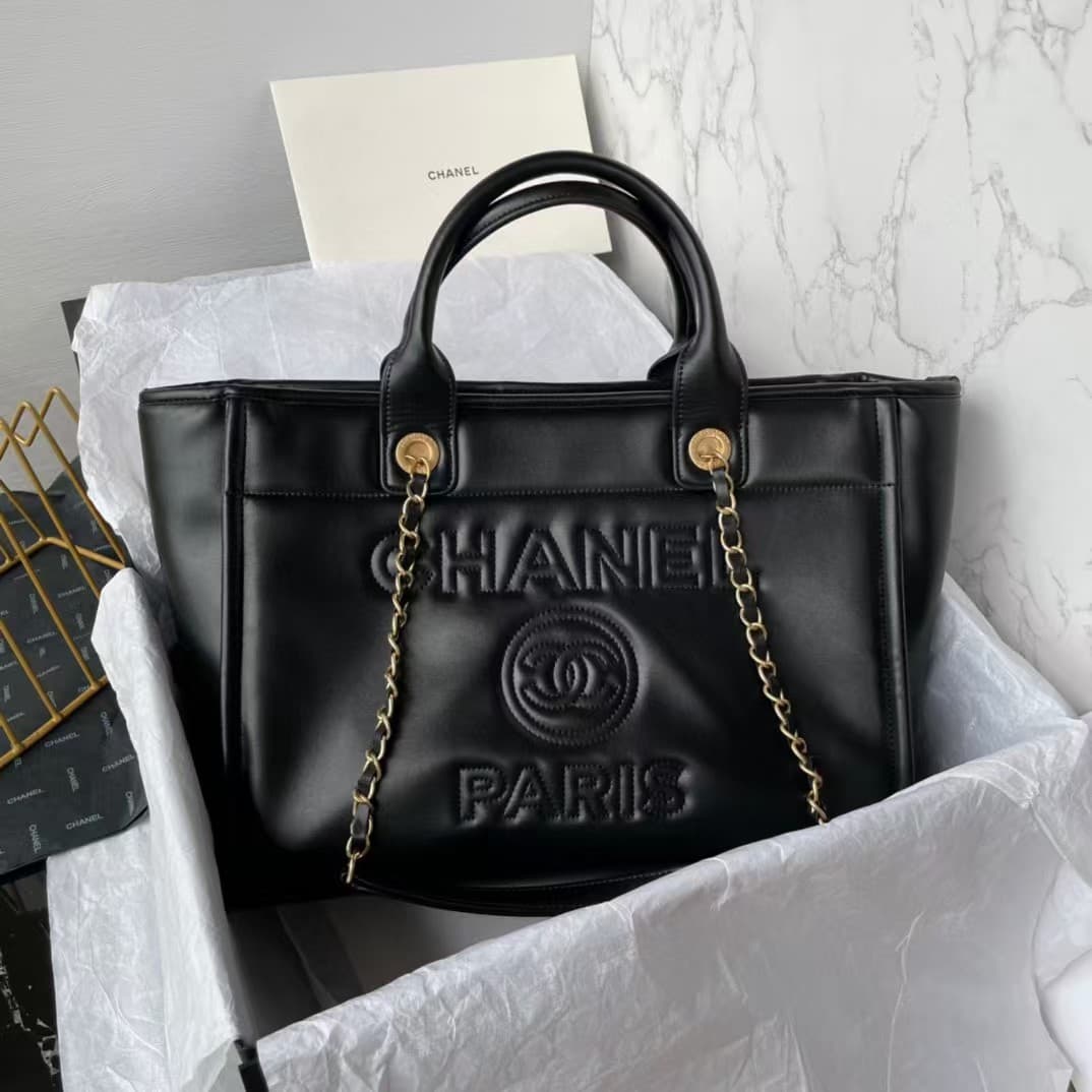 Medium Deauville Shopping Bag Calfskin & Gold-Tone Metal AS3257 Black High