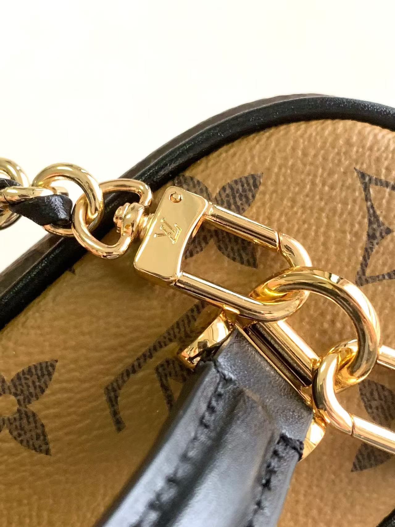 Louis Vuitton Vanity Chain Pouch Monogram Canvas M47125 High