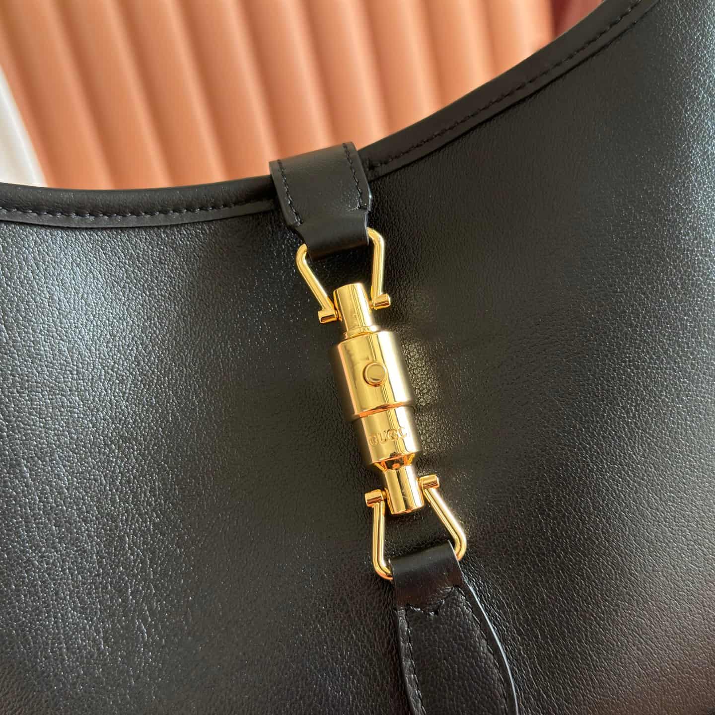 Gucci Jackie 1961 medium shoulder bag Black soft grainy leather ‎863136 High