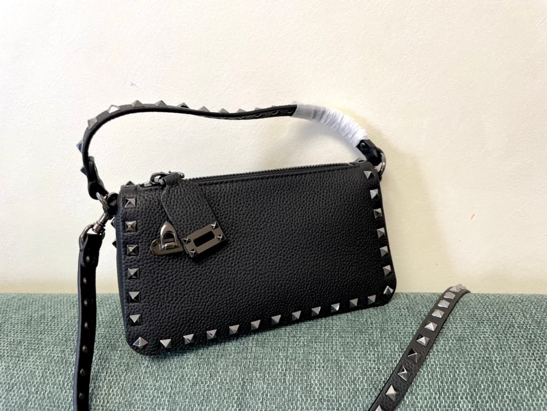 Valentino Garavani Mini Rockstud crossbody bag in Black Grained Calfskin High