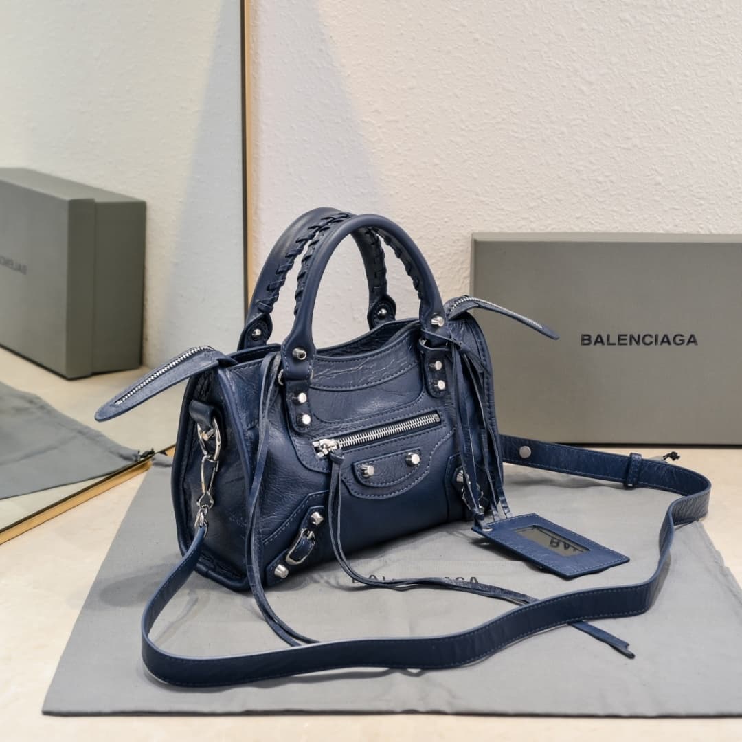 WOMEN'S LE CITY MINI BAG Lambskin & Silver Metal High