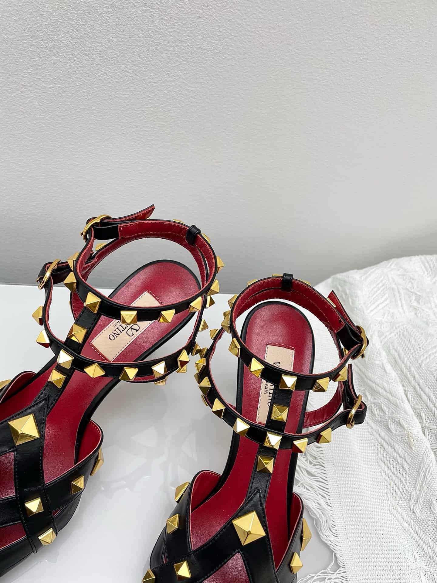 Valentino Garavani Studdy Leather Pump Shoes Women