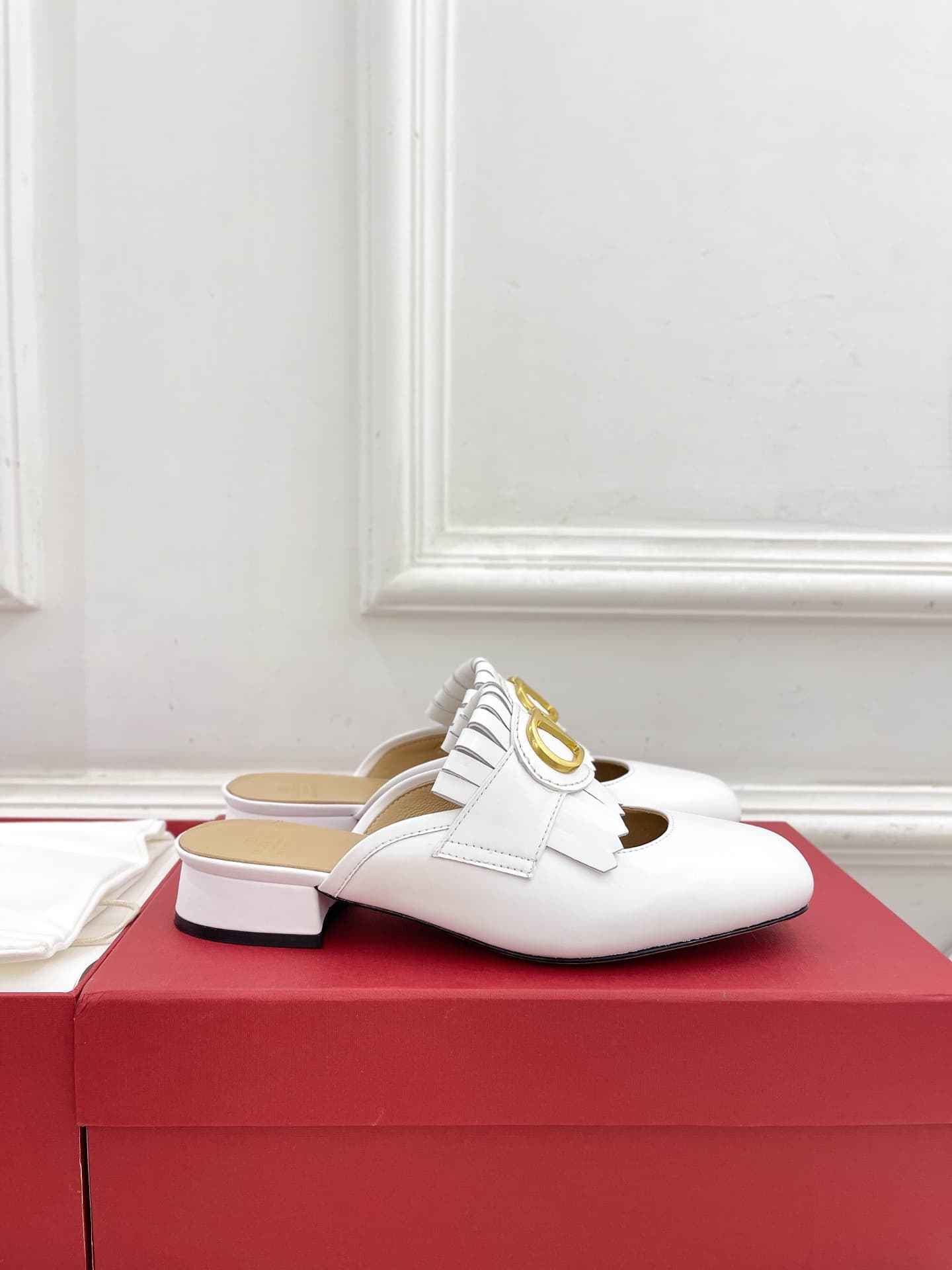 Valentino Vlogo Signature Calfskin Moccasin Mule Shoes Women