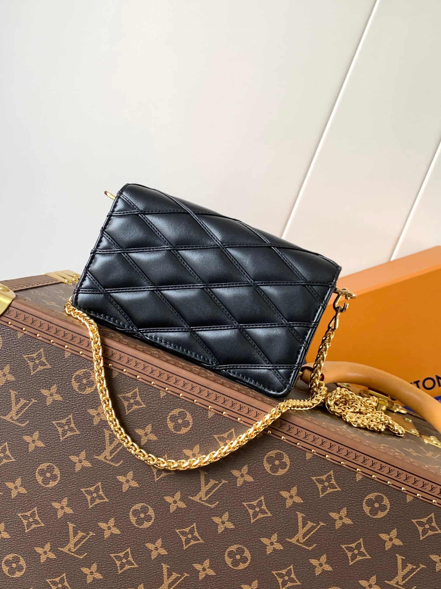 Louis Vuitton Wallet On Chain GO-14 Black Lambskin leather M13139 High