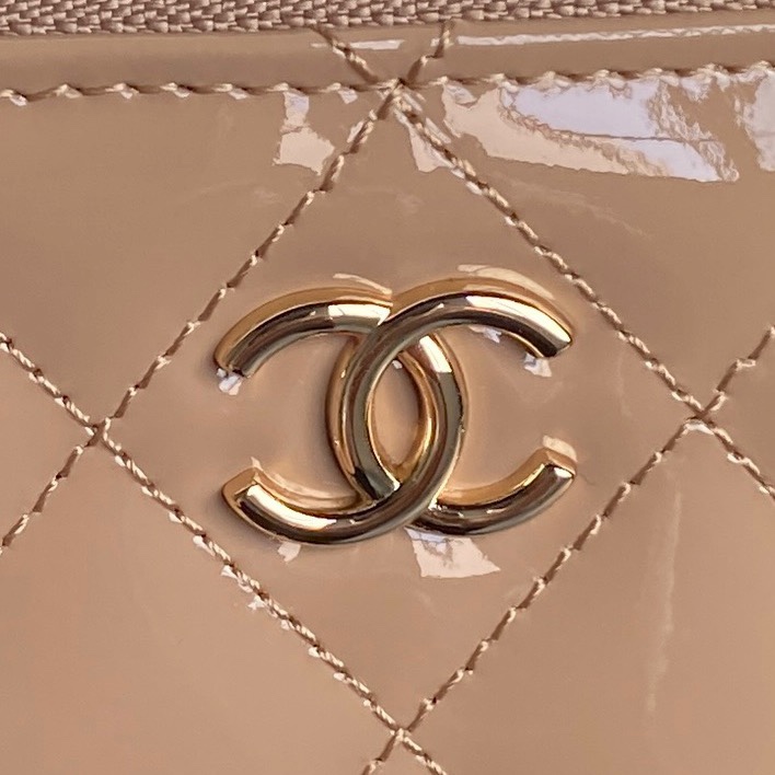 Chanel VANITY WITH CHAIN AP2199 Patent Calfskin Gold-Tone Metal Beige High