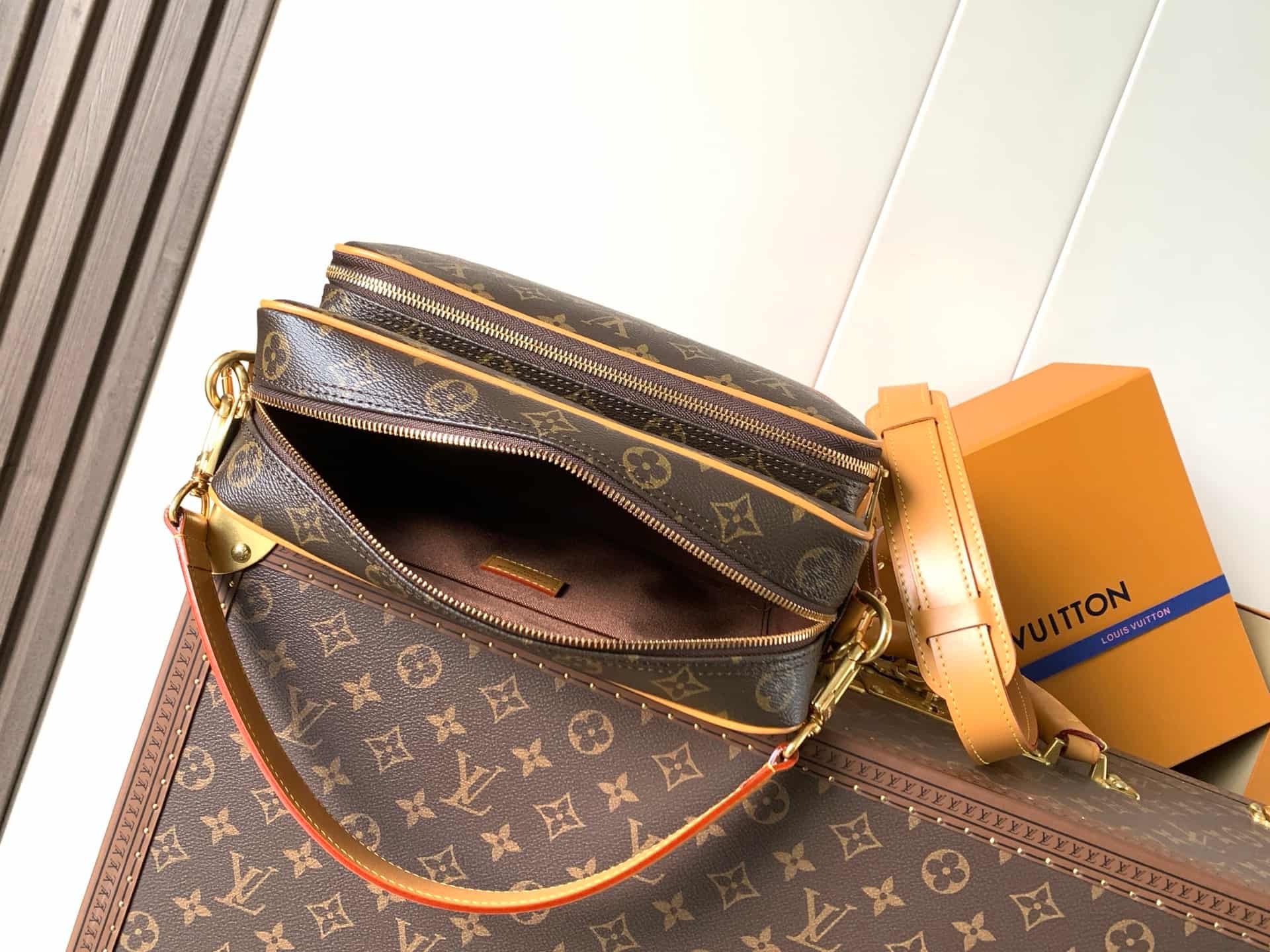 Louis Vuitton Nil GM Monogram Archive coated canvas M27852 High