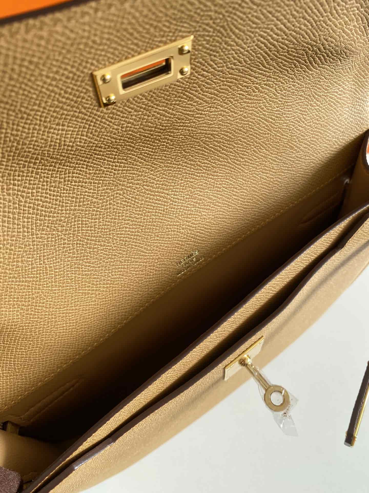 Hermes Kelly Depeches 25 Pouch Epsom Leather Sesame WAX High