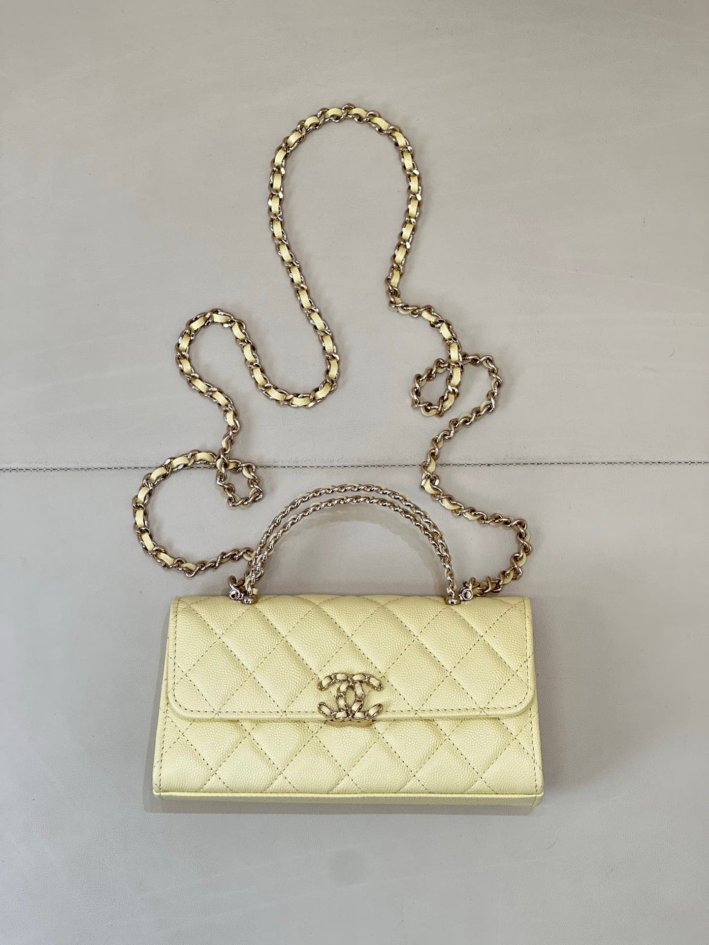 Chanel Clutch with chain Grained Calfskin&Gold-Tone Metal Yellow AP3238 TOP
