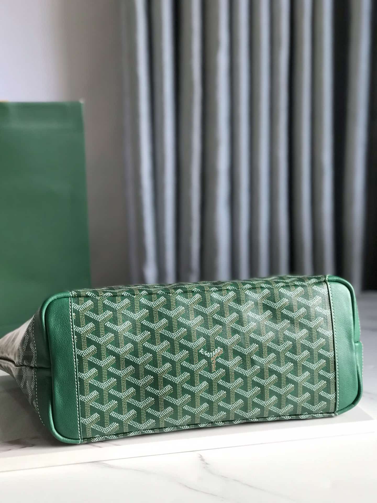 ARTOIS PM BAG Goyardine Canvas & Chevroches Calfskin Green High
