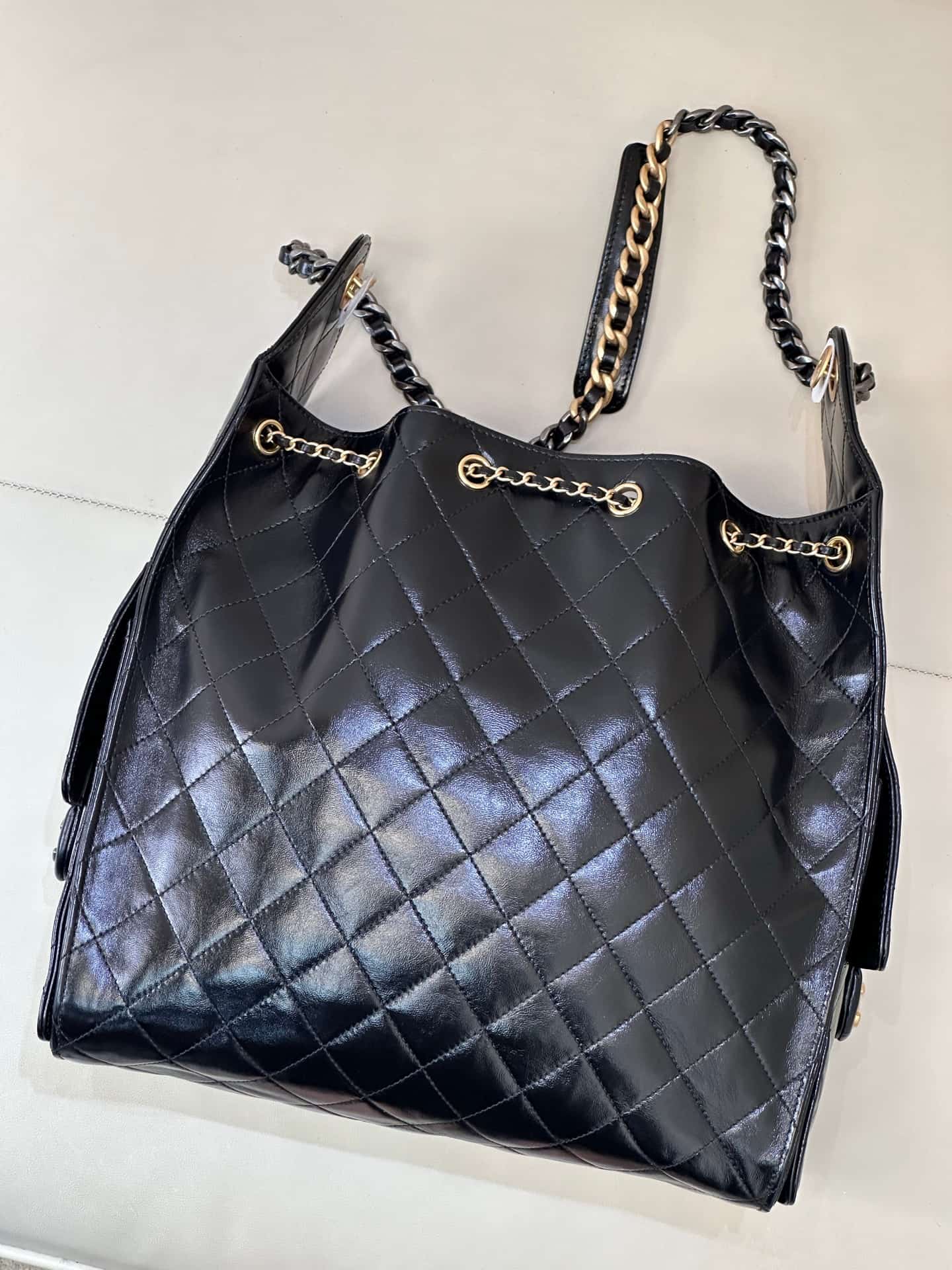 Chanel 25 Medium Hobo handbag AS5311 Shiny Calfskin  &Gold with Silver-tone Metal Black TOP
