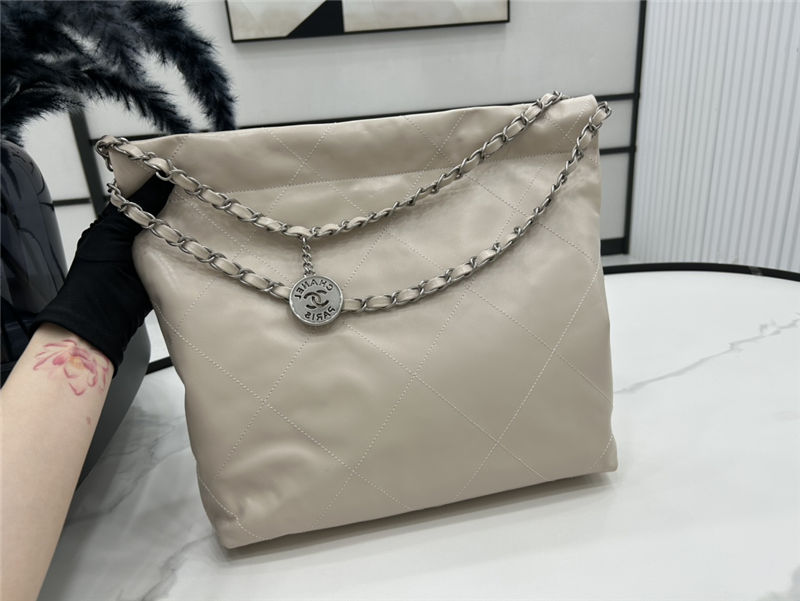 Chanel 22 SMALL HANDBAG Shiny Calfskin & Silver-Tone Metal AS3260 Nude High