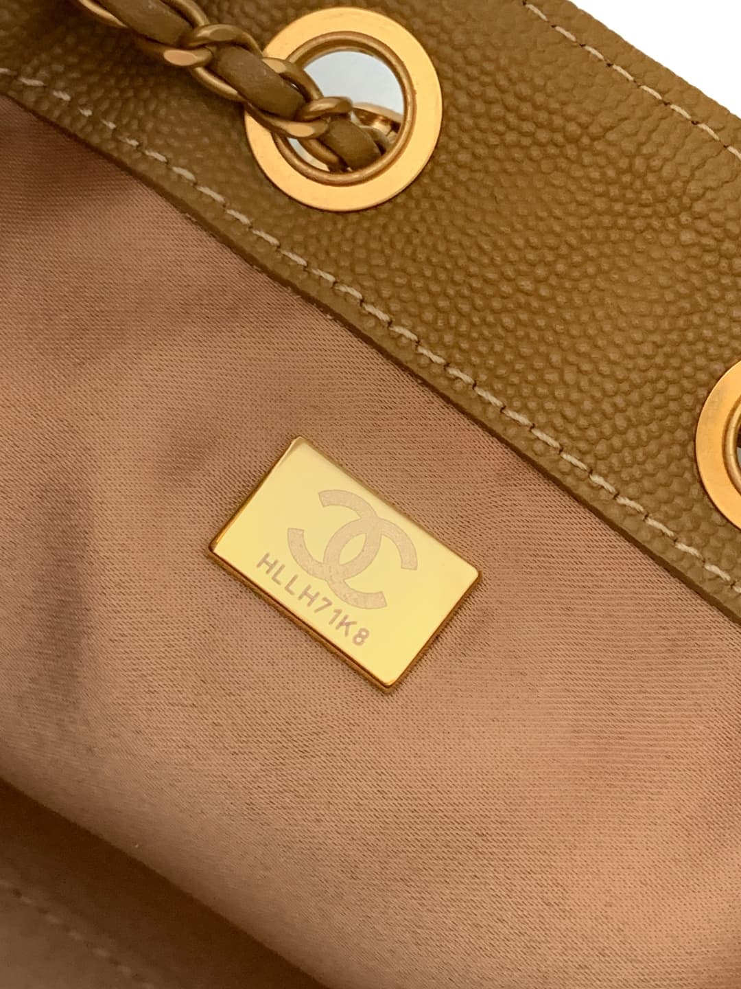 Chanel 25 Mini Hobo handbag AS5631 Grained calfskin & gold-tone metal Beige A
