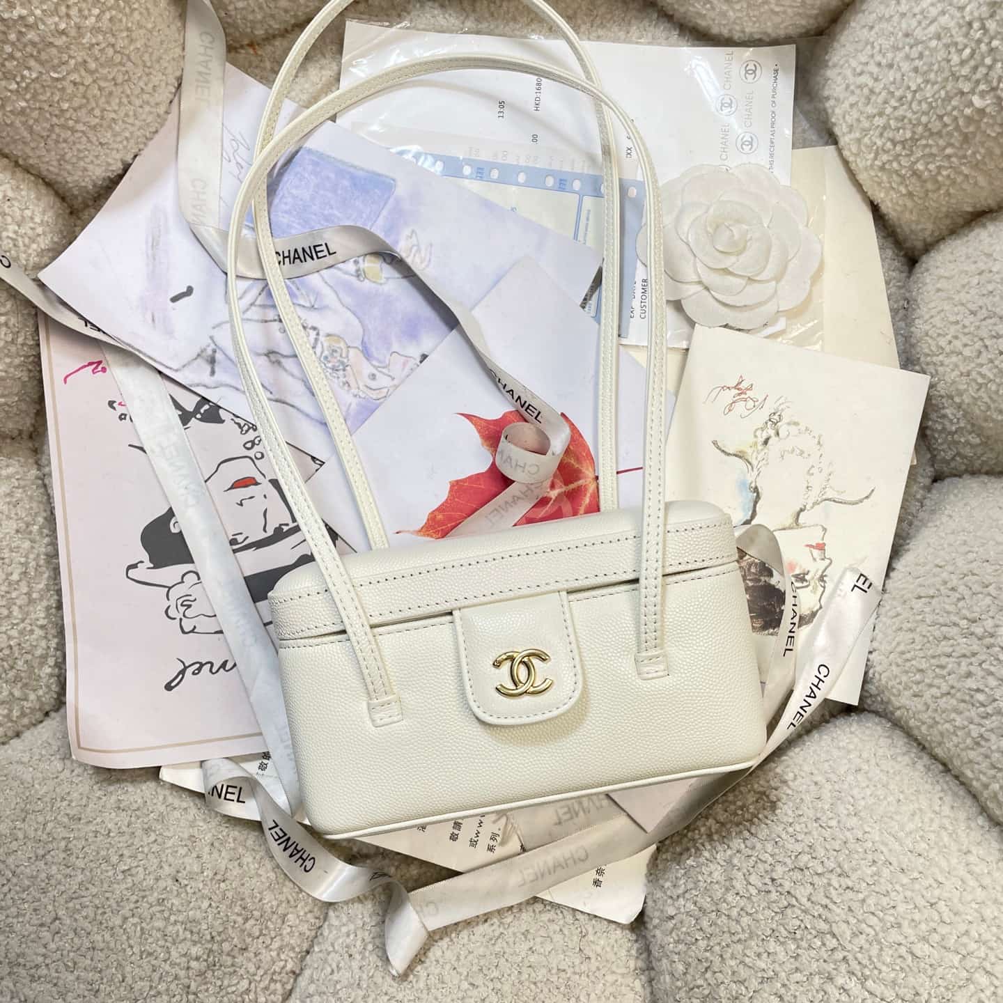Chanel Long Vanity with Leather Strap Grained Shiny Calfskin & Gold-Tone Metal White AP5067 A