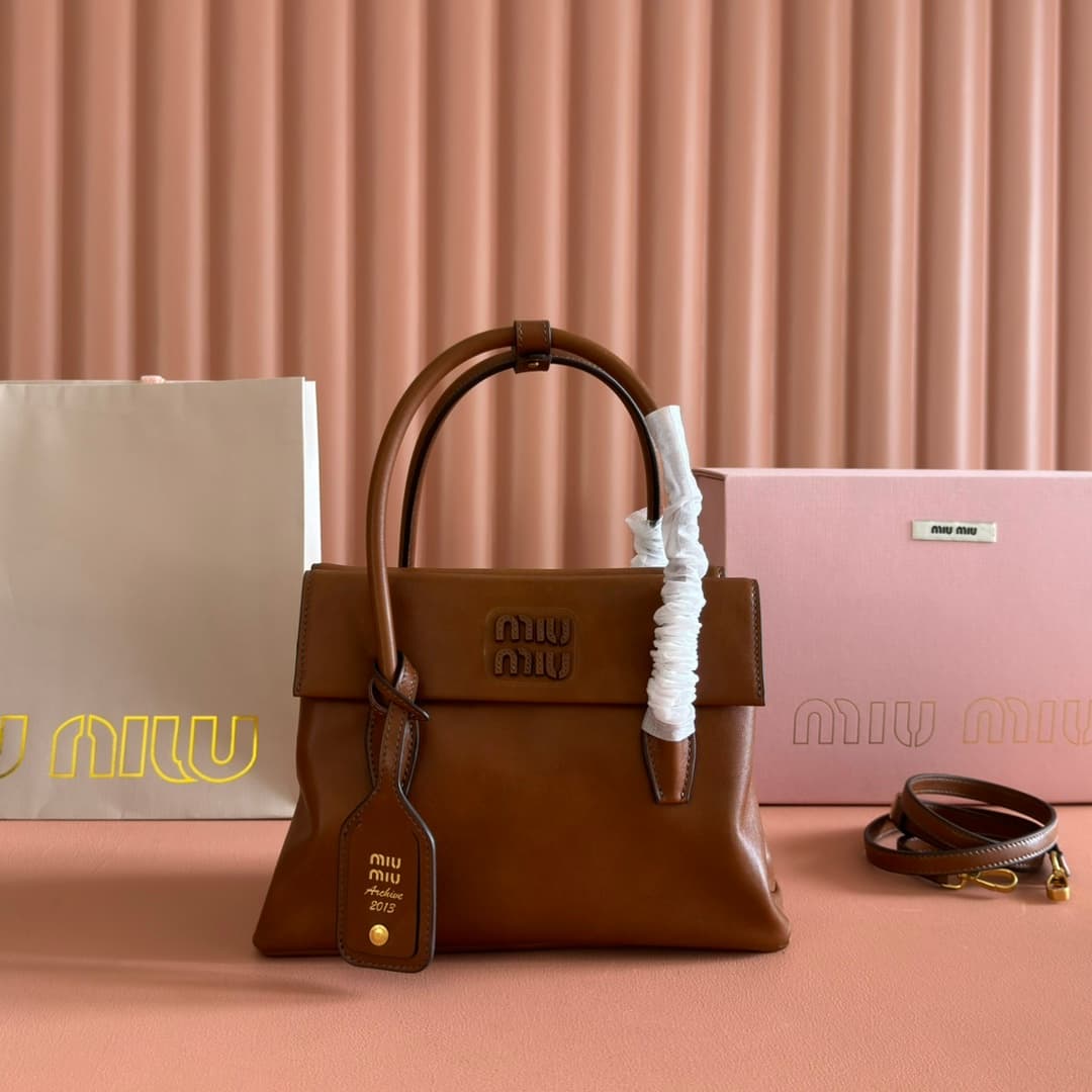 Miu Miu Solitaire shiny Calfskin leather bag brown 5BA301 High