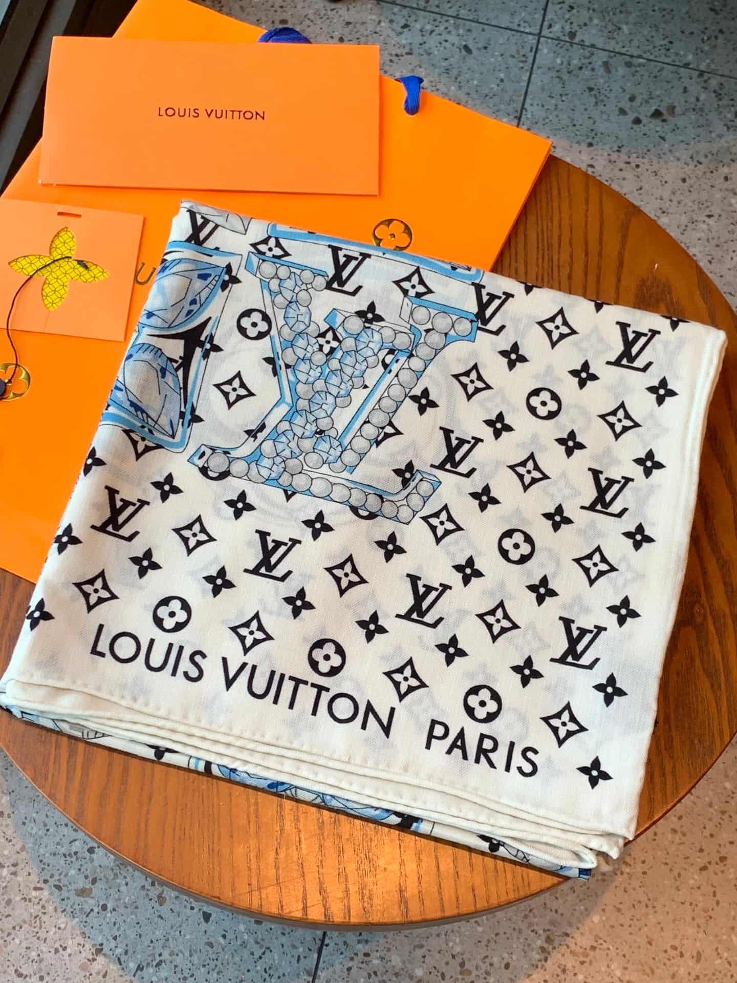 Louis Vuitton Flower And Straps Square