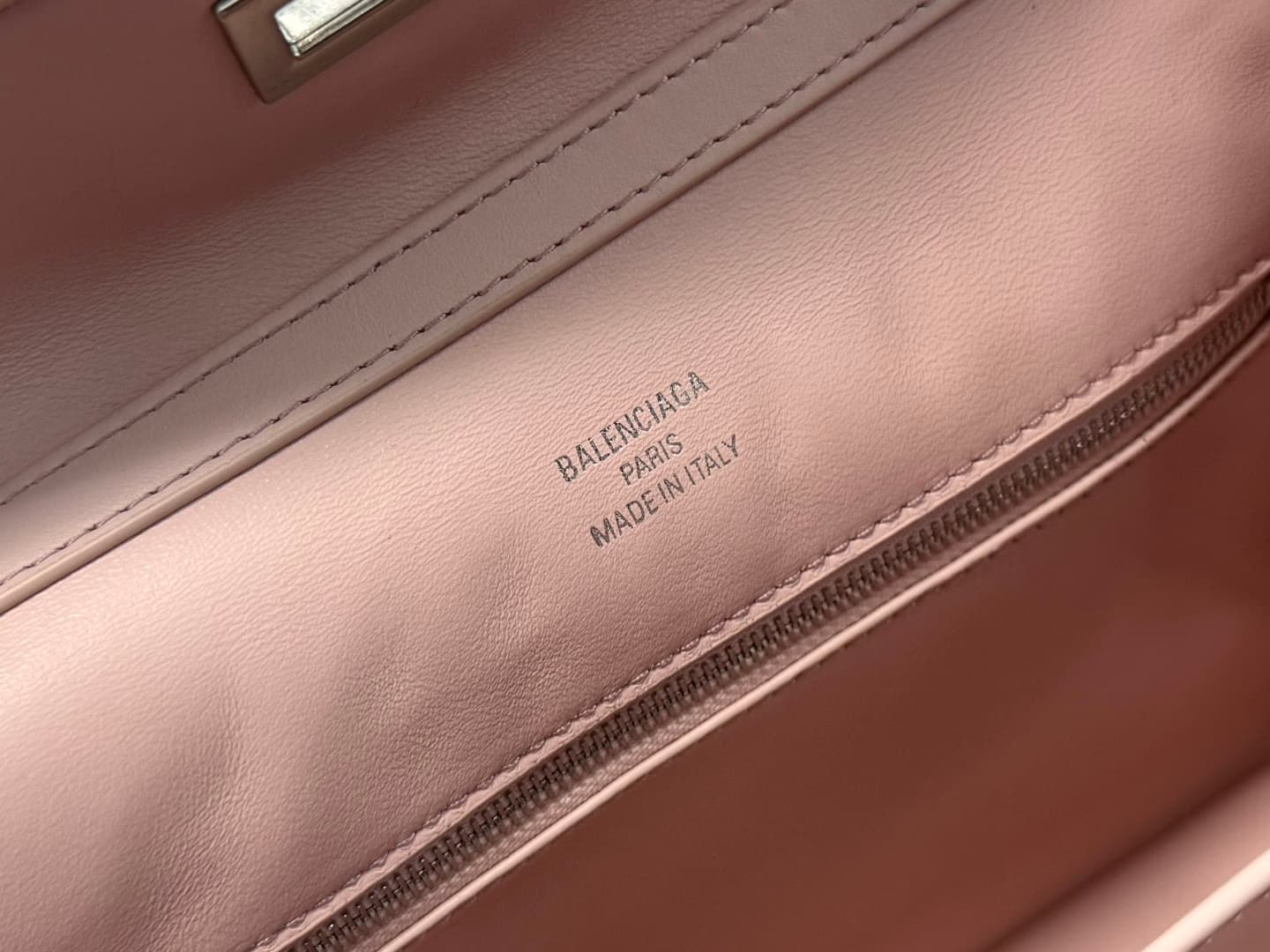 Balenciaga Rodeo Medium Bag in Pink Leather With Silver-Tone Metal TOP