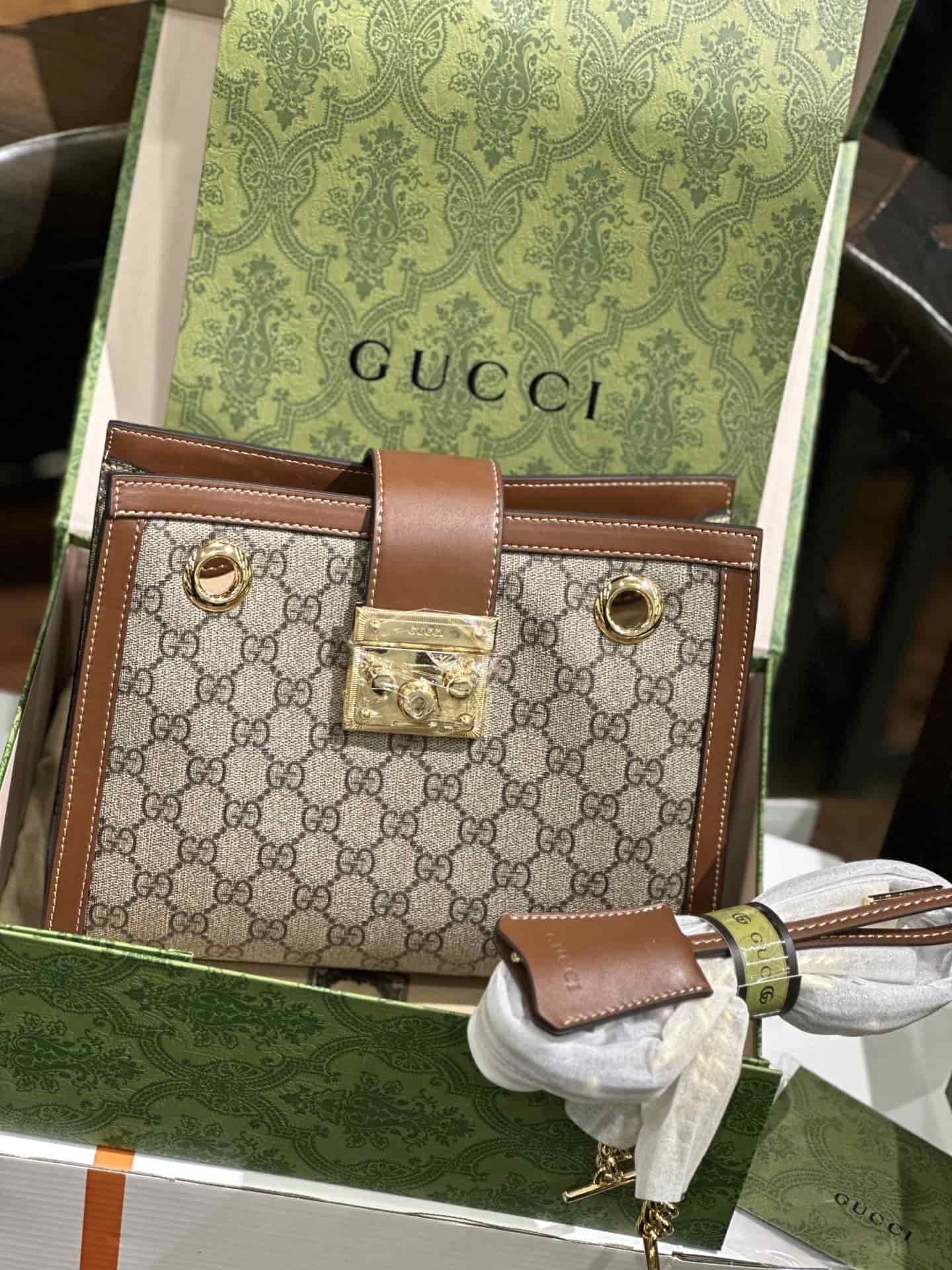 GUCCI PADLOCK MEDIUM TOTE BAG ‎498156