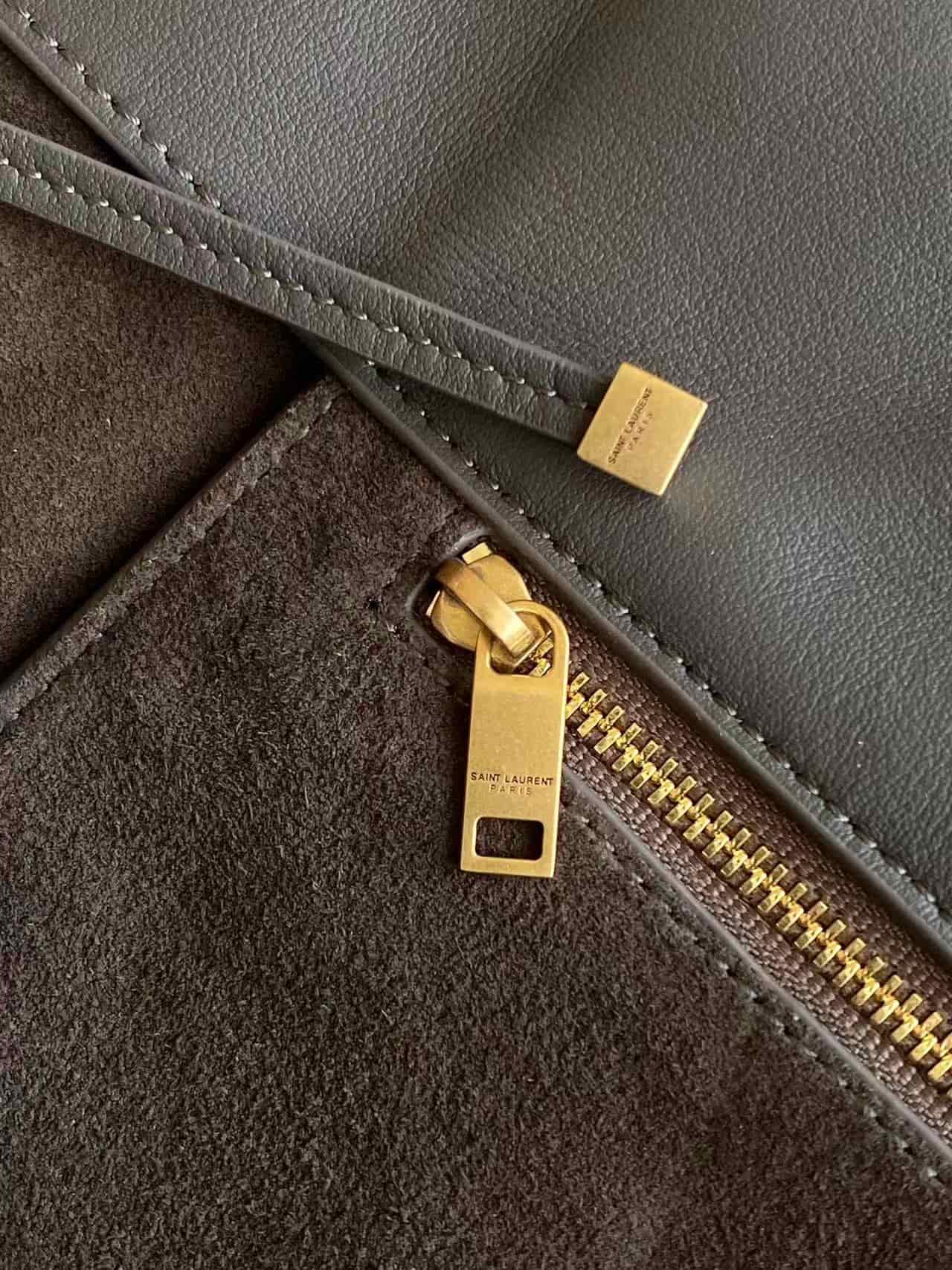 Saint Laurent Le 5 À 7 Bea Tote Bag LIGHT MUSK High